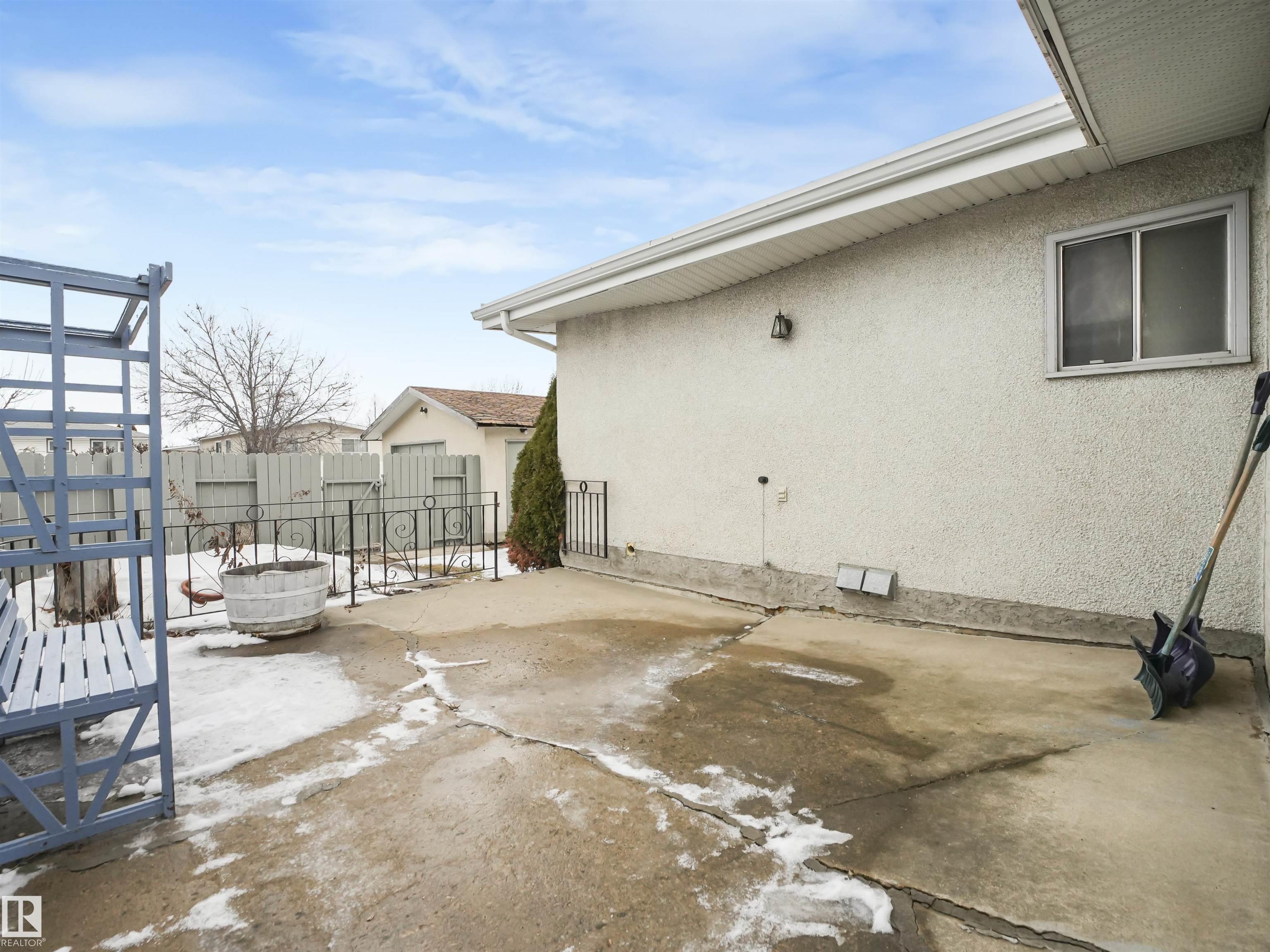 Photo 11 at 8608 137ave Avenue NW, Northmount, Edmonton