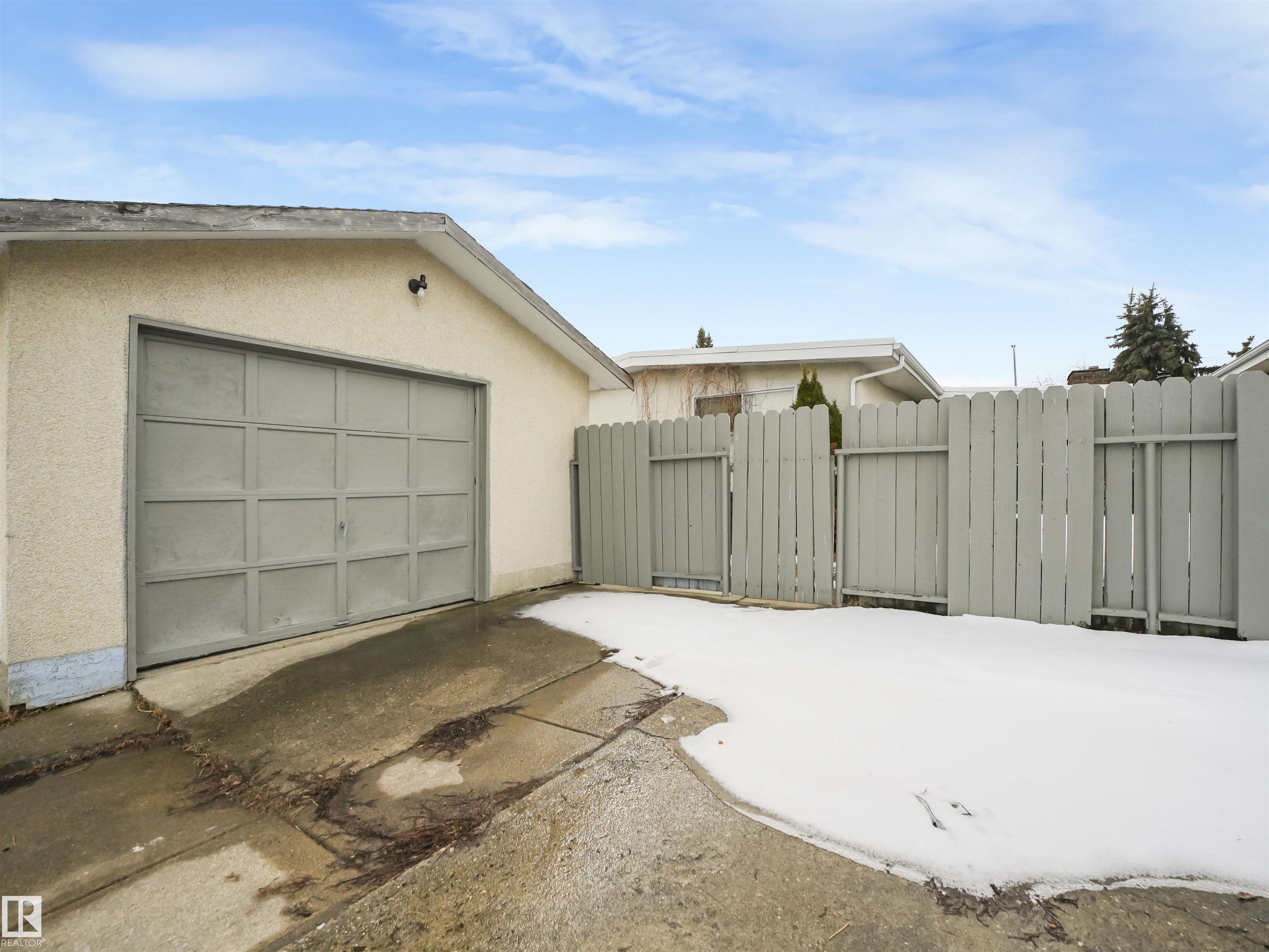 Photo 13 at 8608 137ave Avenue NW, Northmount, Edmonton