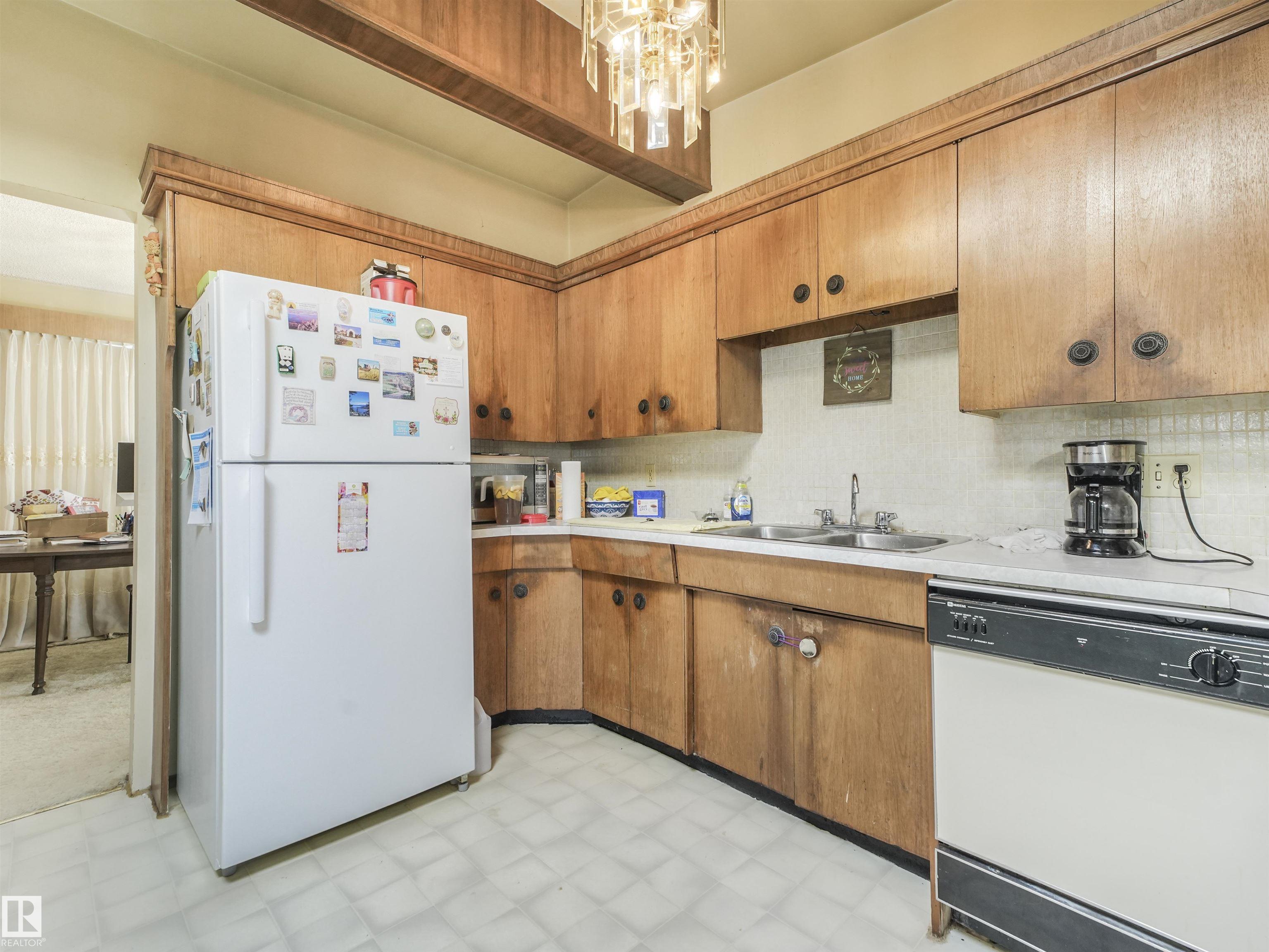 Photo 32 at 8608 137ave Avenue NW, Northmount, Edmonton