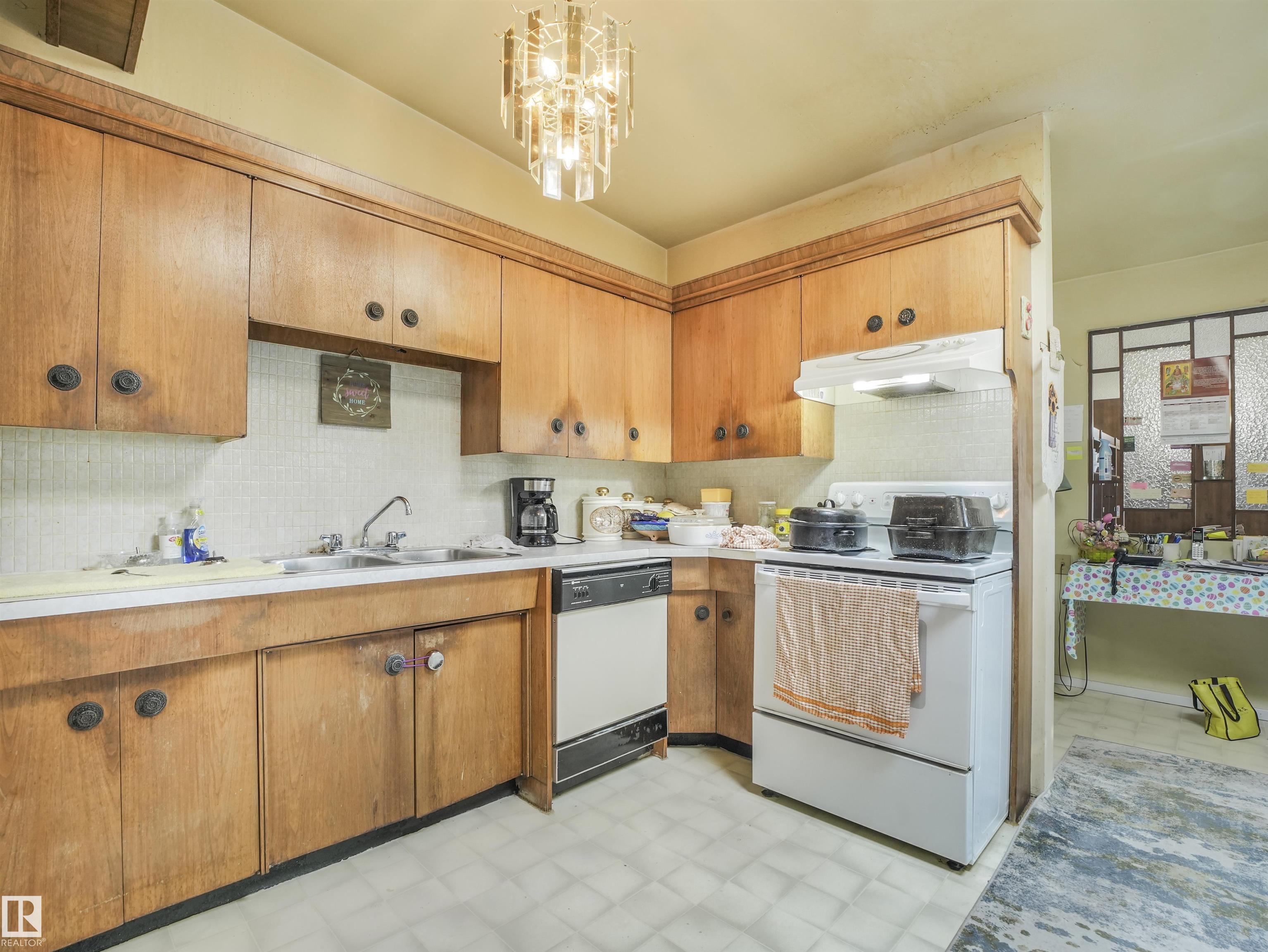 Photo 33 at 8608 137ave Avenue NW, Northmount, Edmonton