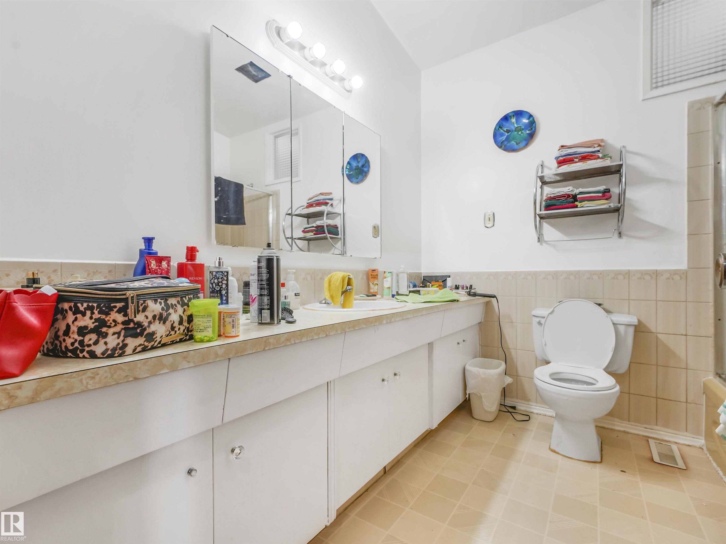 Photo 36 at 8608 137ave Avenue NW, Northmount, Edmonton