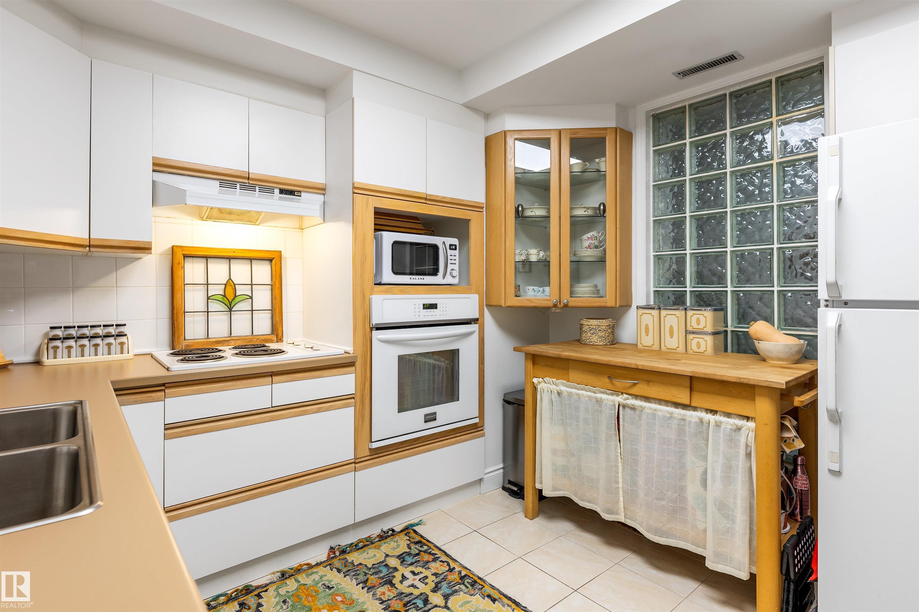 Photo 9 at 205 - 9131 99 Street NW, Strathcona, Edmonton