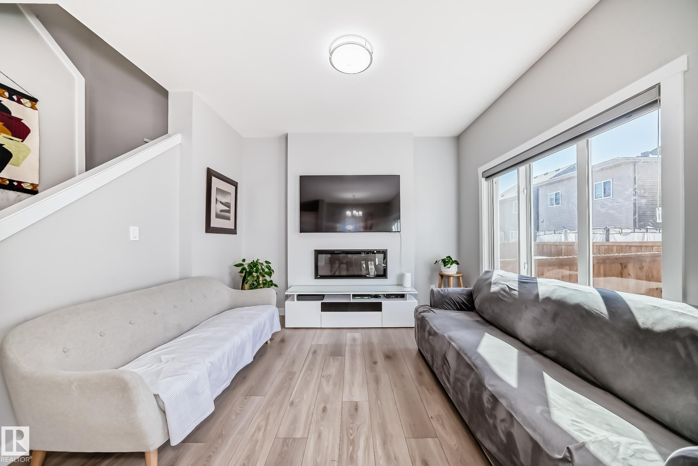 https://zimg.paragon.ice.com/ParagonImages/Property/PM/RAE/225393596/15/0/0/c3680d199ab4b38cefd5b7cee15d00b3/1/d51430fe783ffb7e35d39cb95b139e1c/225393596-e4665dee-5f21-4441-8c65-df41001424be.JPG