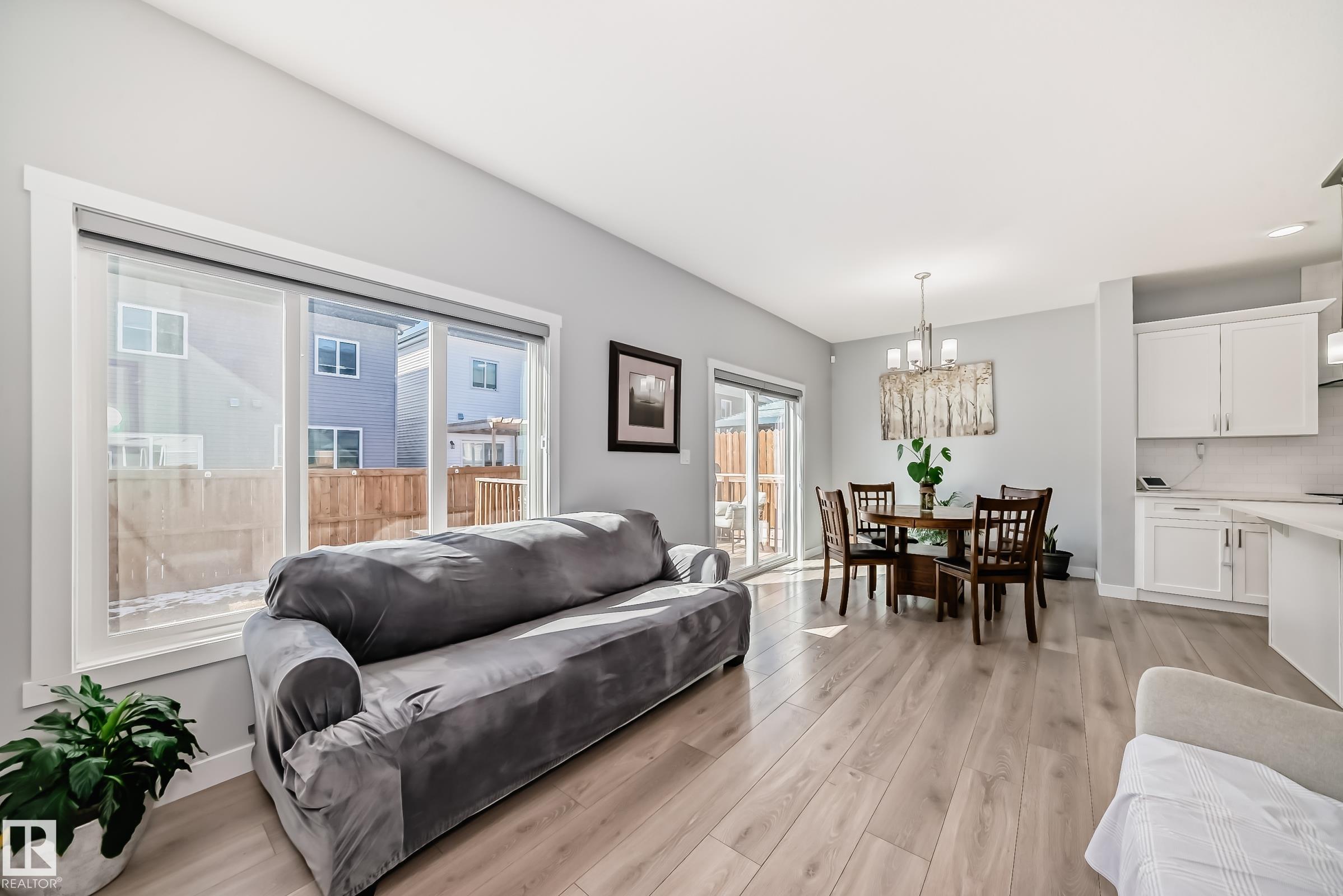 https://zimg.paragon.ice.com/ParagonImages/Property/PM/RAE/225393596/18/0/0/278b25eb26d7e4c1e540ddb7c02710a3/1/d51430fe783ffb7e35d39cb95b139e1c/225393596-6ca72c54-ead6-495b-8846-7d887ffcee7a.JPG