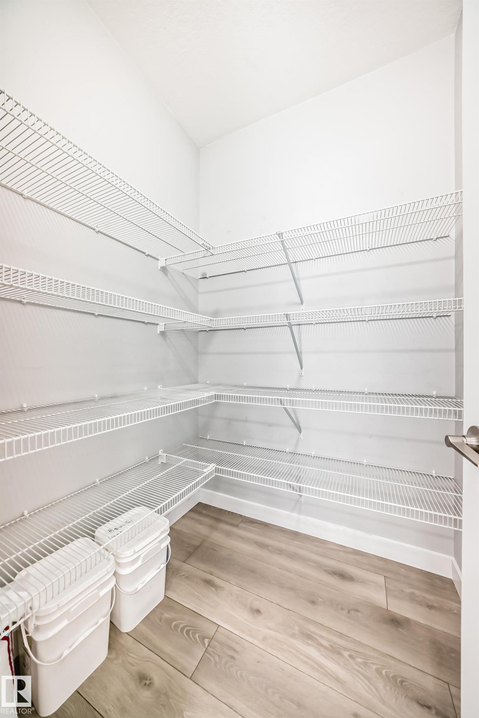 https://zimg.paragon.ice.com/ParagonImages/Property/PM/RAE/225393596/21/0/0/3d4620deac062b4ddd8aeefbf18e8435/1/d51430fe783ffb7e35d39cb95b139e1c/225393596-2cc7400a-205e-4359-b8e2-1811688d2126.JPG