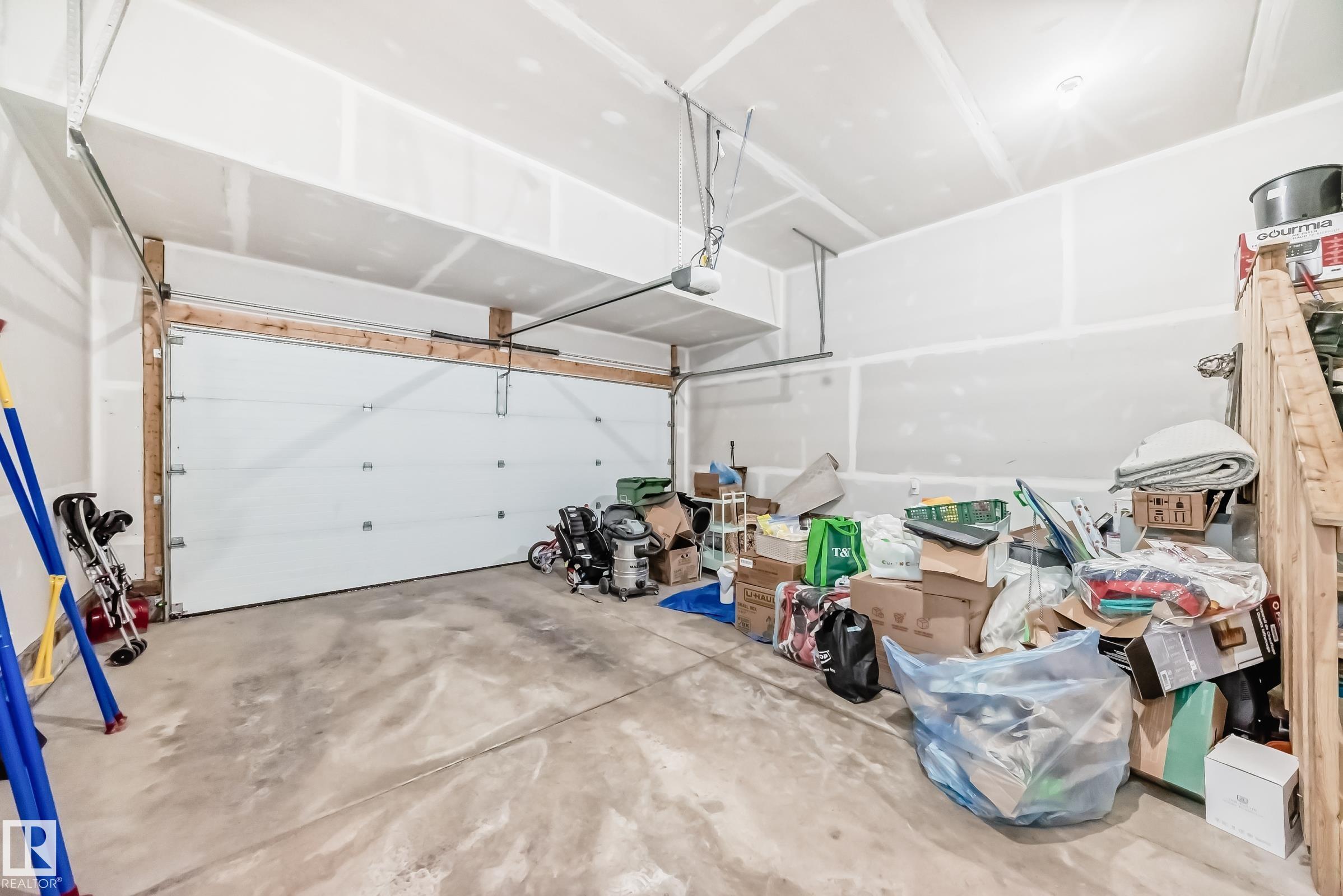 https://zimg.paragon.ice.com/ParagonImages/Property/PM/RAE/225393596/46/0/0/30cbbcf262e2de2c069921c60ac7244e/1/d51430fe783ffb7e35d39cb95b139e1c/225393596-ad686139-6512-44c9-a879-6f49c234802e.JPG