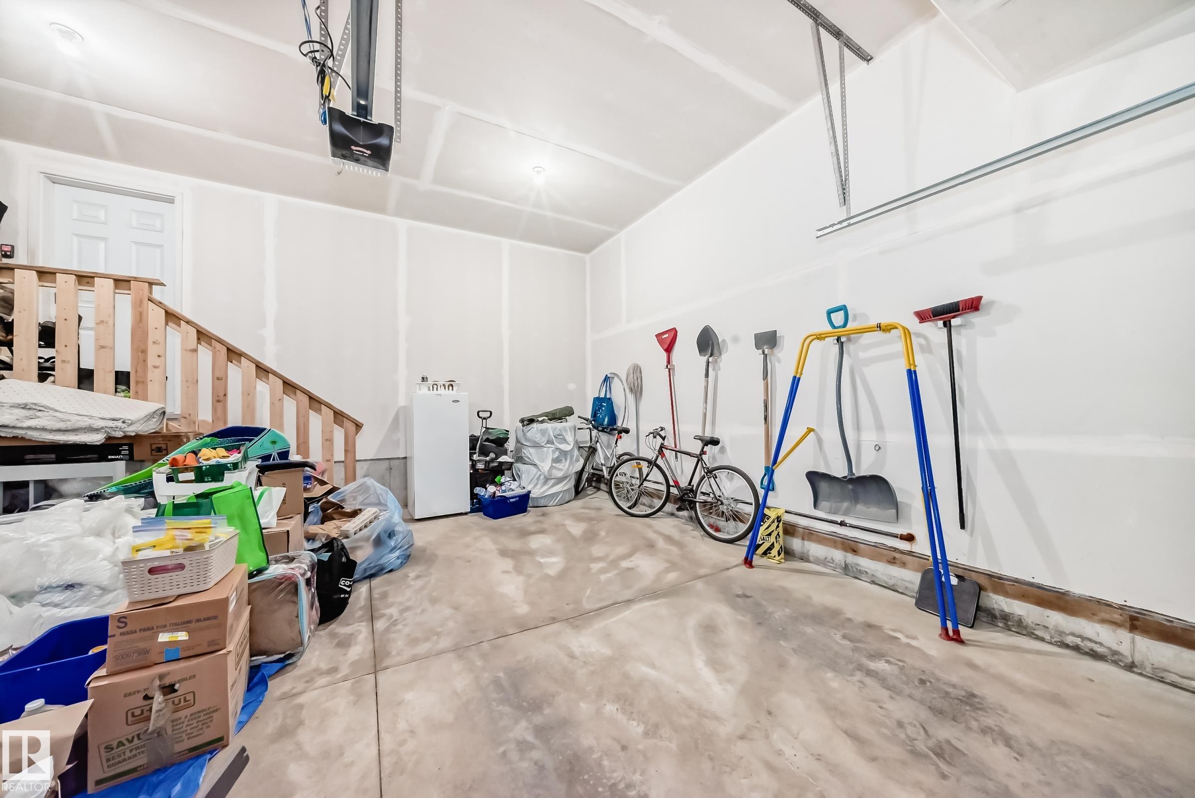 https://zimg.paragon.ice.com/ParagonImages/Property/PM/RAE/225393596/47/0/0/bd2175378962baf556856e1ed2e04293/1/d51430fe783ffb7e35d39cb95b139e1c/225393596-0c64fb57-30a6-40fe-a5f4-8f380921291f.JPG
