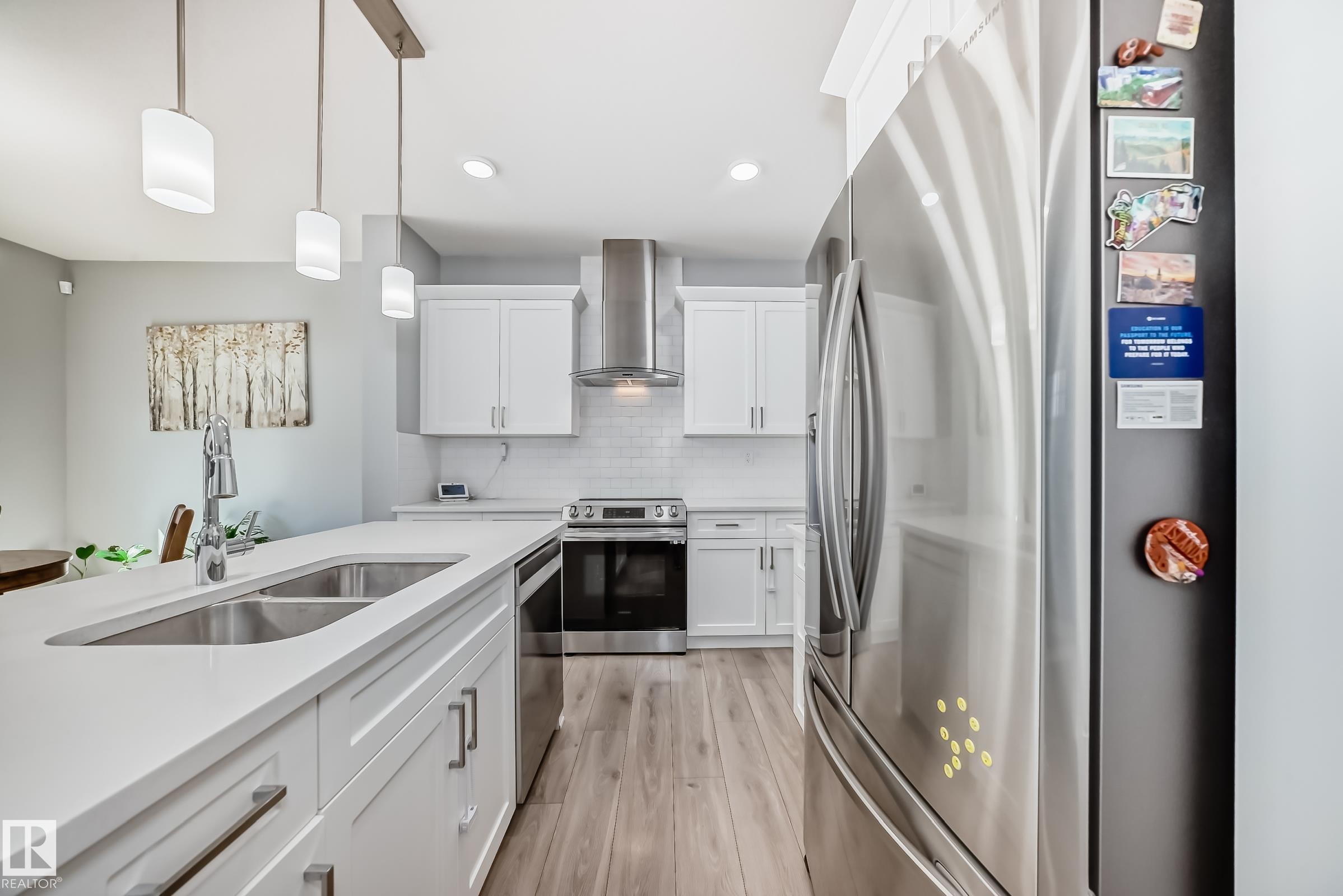 https://zimg.paragon.ice.com/ParagonImages/Property/PM/RAE/225393596/6/0/0/247fb33e5d1534d3b272505a7018609e/1/d51430fe783ffb7e35d39cb95b139e1c/225393596-5c285fc2-81e8-4b27-8fb8-65e730e47817.JPG