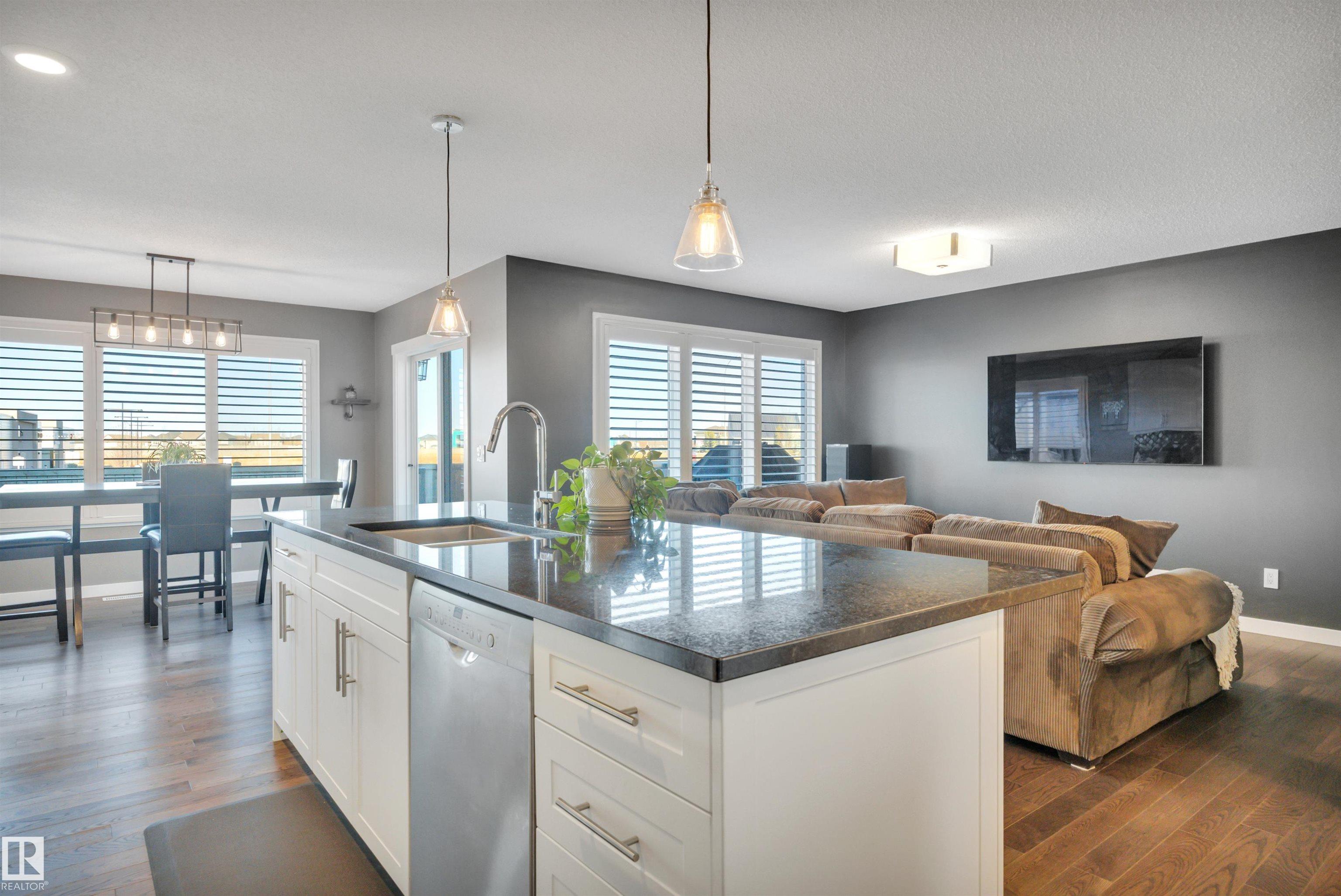 Photo 14 at 16408 12 Avenue SW, Glenridding Heights, Edmonton