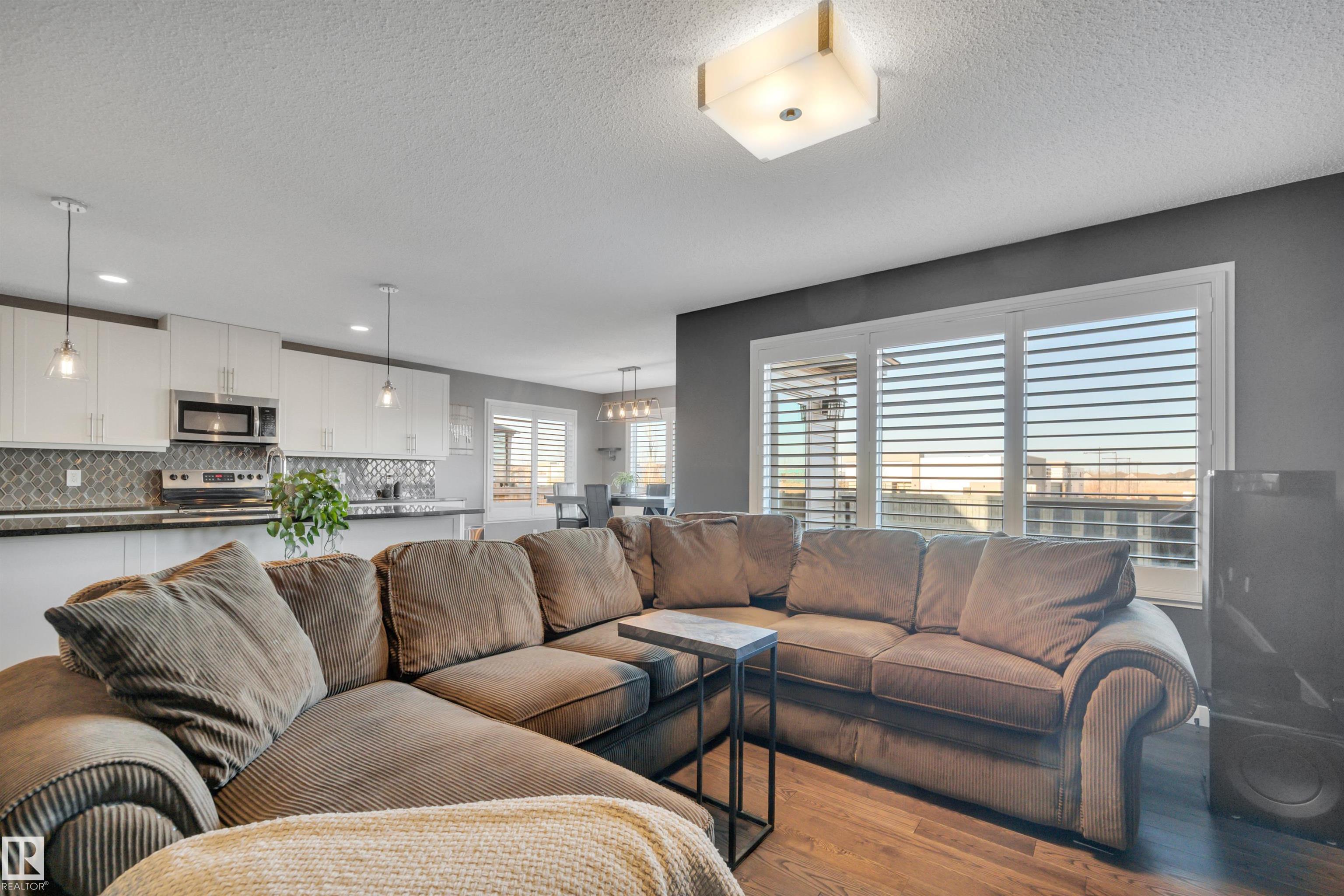 Photo 9 at 16408 12 Avenue SW, Glenridding Heights, Edmonton