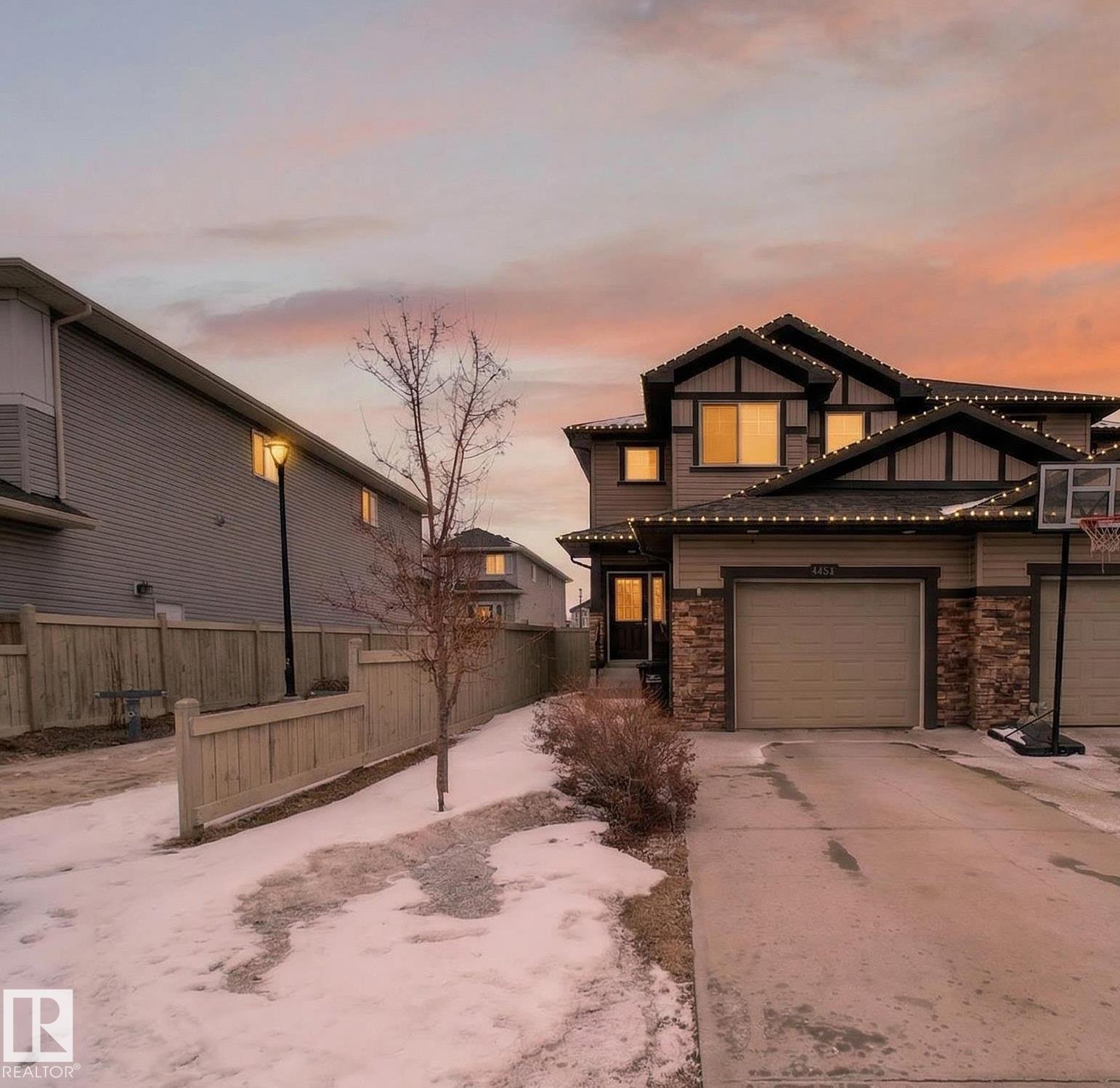4465 5a Street NW, Maple Crest, Edmonton photo number 2