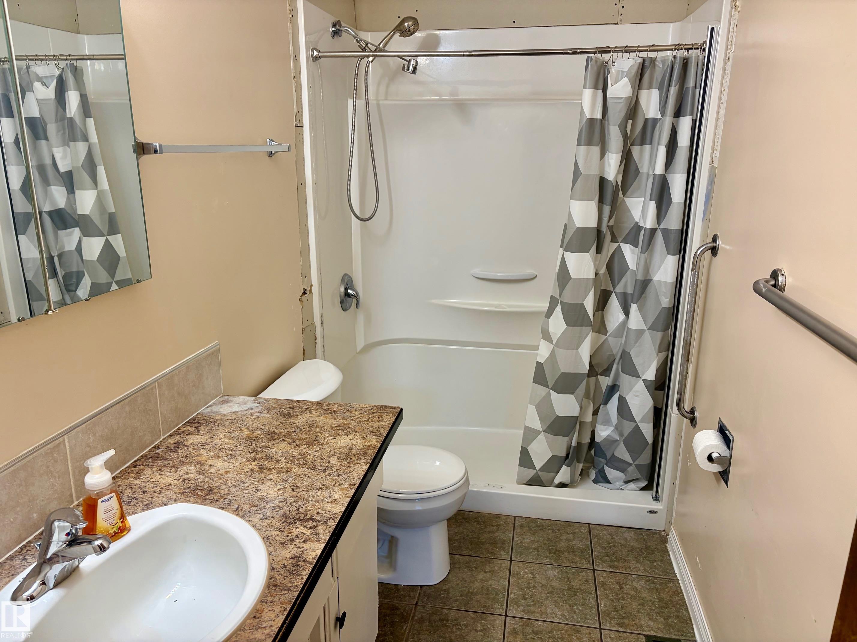 Photo 21 at 15208 92 Street NW, Evansdale, Edmonton