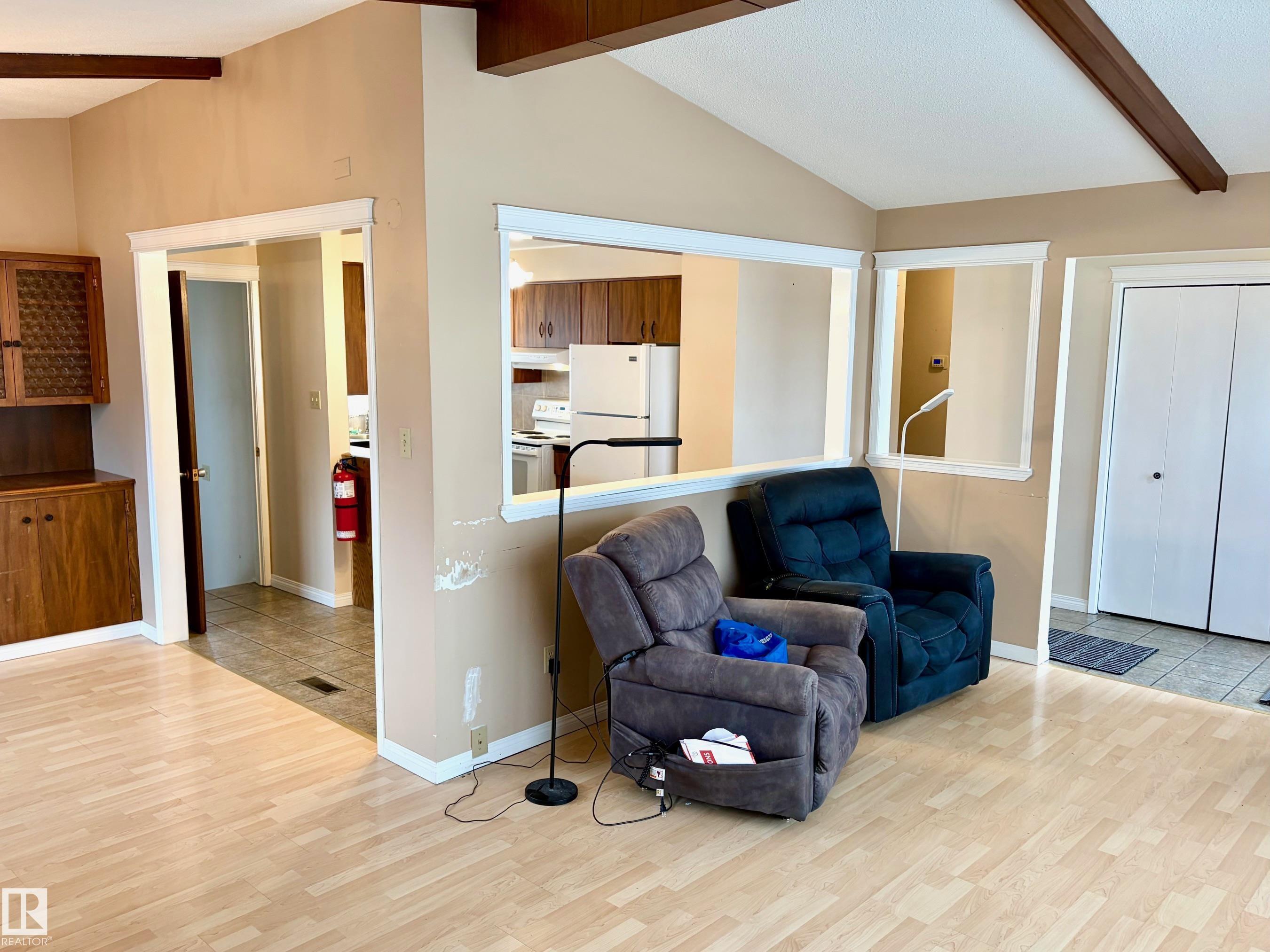 Photo 6 at 15208 92 Street NW, Evansdale, Edmonton