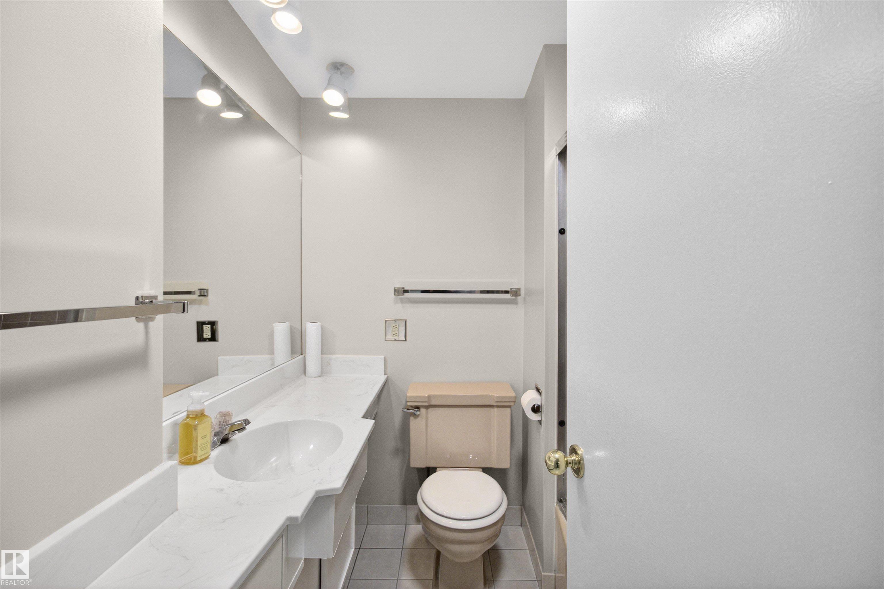 Photo 15 at 304 - 12207 Jasper Avenue NW, Wîhkwêntôwin, Edmonton