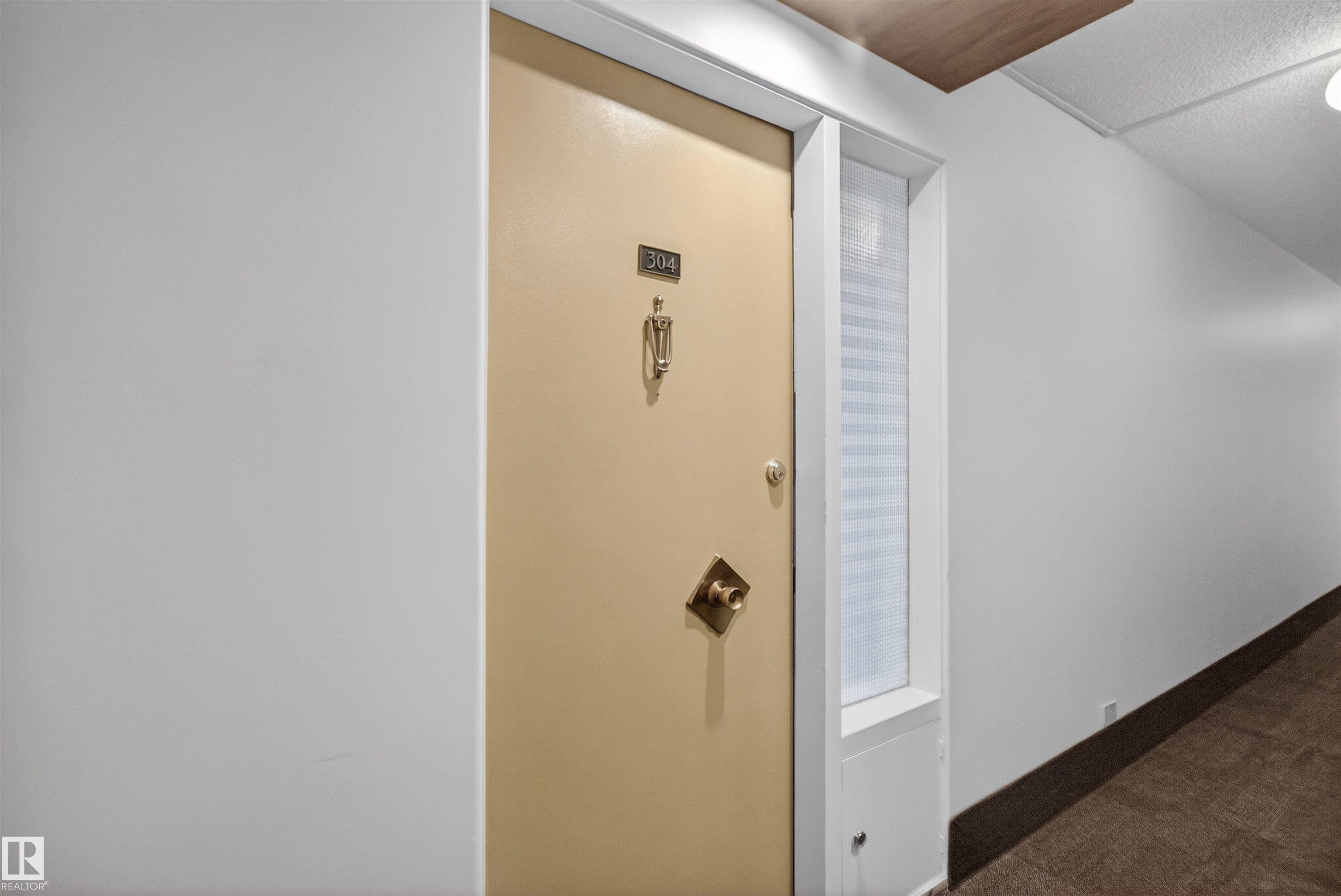 304 - 12207 Jasper Avenue NW, Wîhkwêntôwin, Edmonton