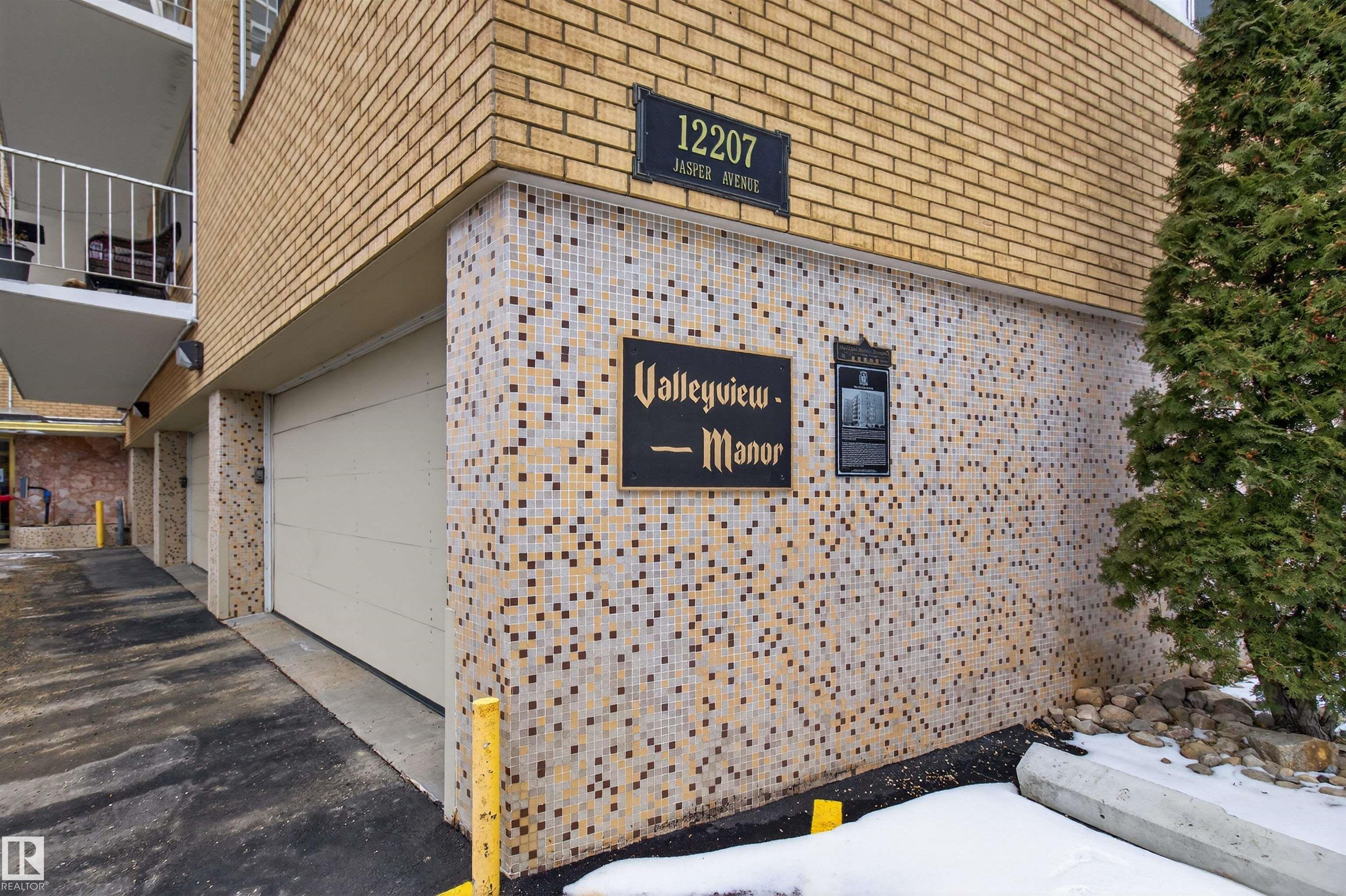 Photo 38 at 304 - 12207 Jasper Avenue NW, Wîhkwêntôwin, Edmonton