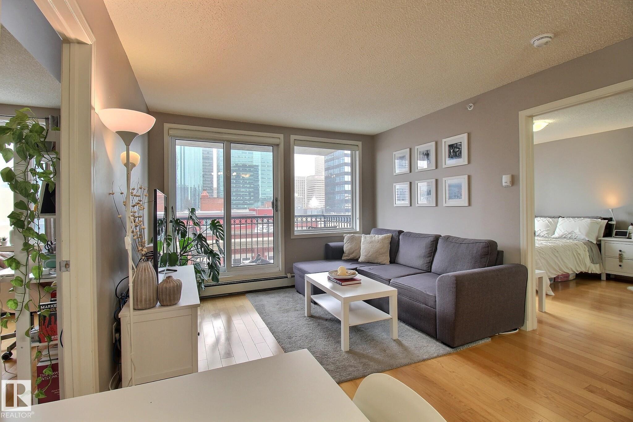 803 - 10180 104 Street NW, Downtown, Edmonton photo number 2