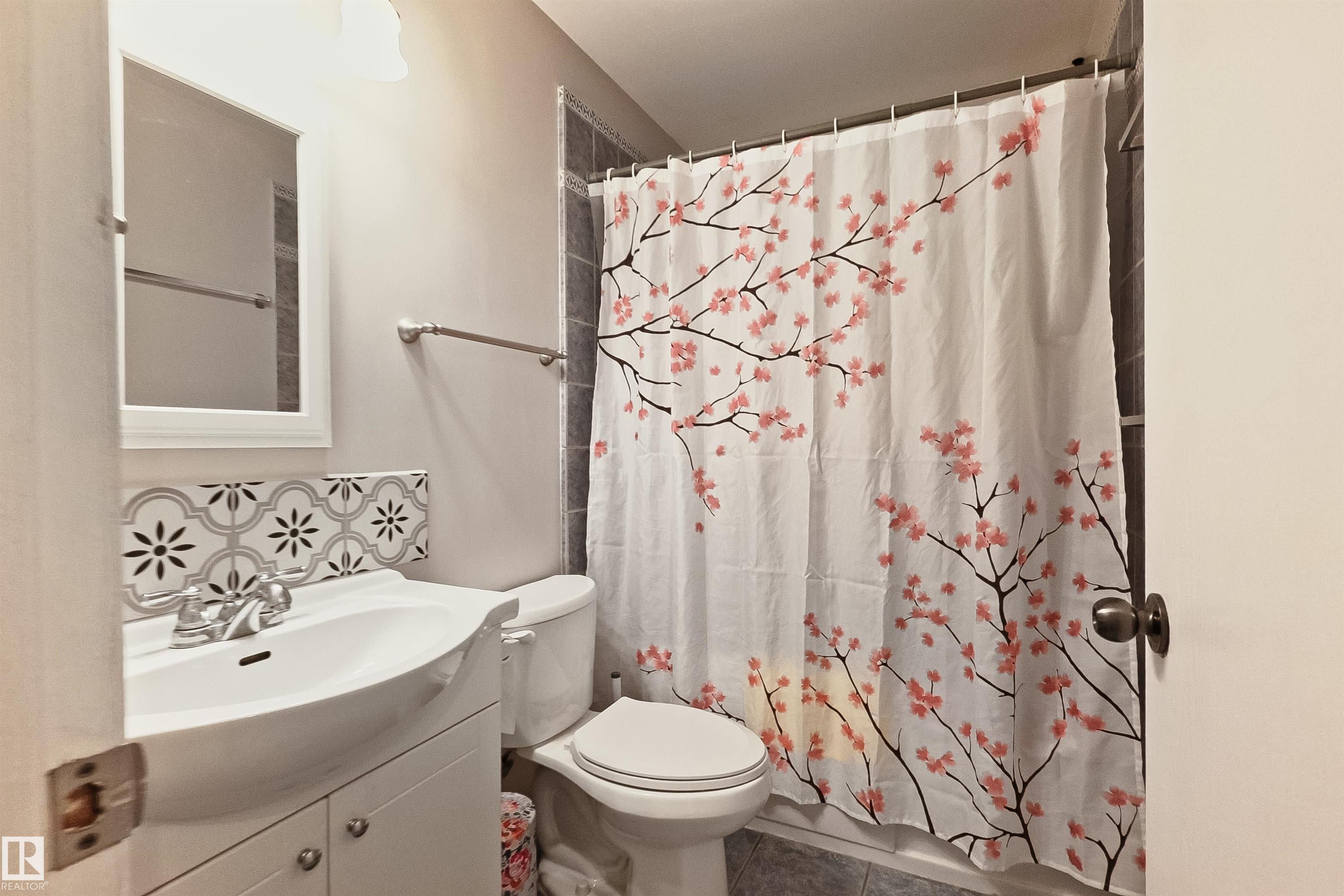 https://zimg.paragon.ice.com/ParagonImages/Property/PM/RAE/225393641/10/0/0/7fd196208d418cdcf67925229e1940a8/1/69a4cfa0c54a0994a70a18ed43ef3bd1/225393641-4366dda8-49fb-46c9-89a4-62640520a695.JPG
