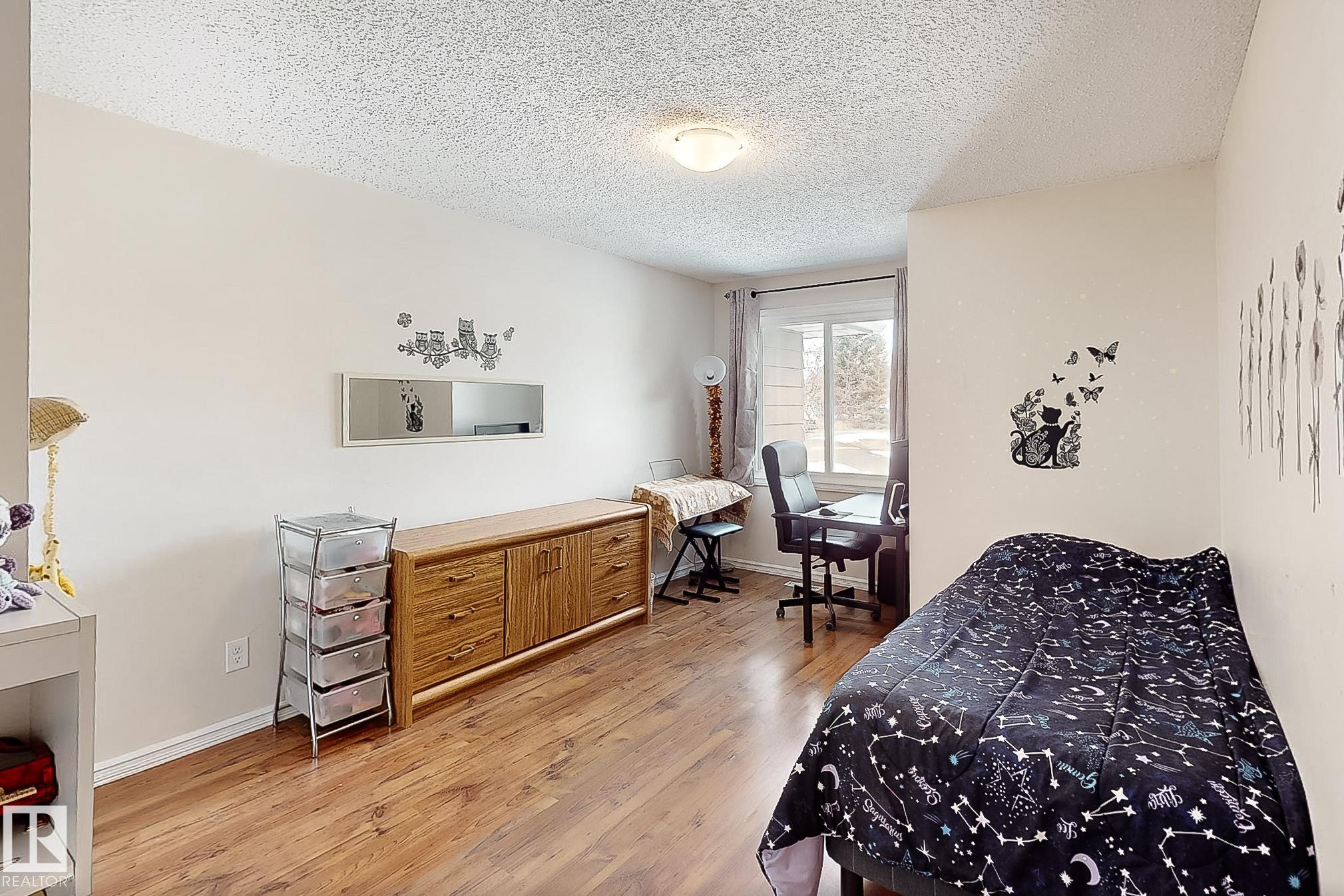 https://zimg.paragon.ice.com/ParagonImages/Property/PM/RAE/225393641/15/0/0/cf518712f4daa3fdbae0a94de22c7f99/1/69a4cfa0c54a0994a70a18ed43ef3bd1/225393641-3877f4e2-af77-4d19-a09e-33546f439000.JPG