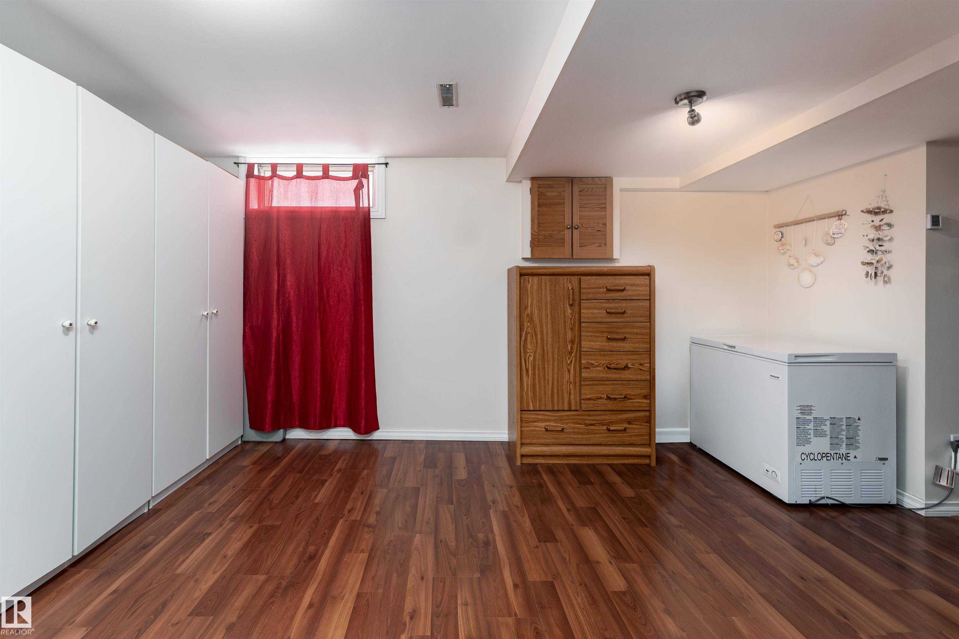 https://zimg.paragon.ice.com/ParagonImages/Property/PM/RAE/225393641/22/0/0/11a63a3a0fd3838750ad12409bfe1c53/1/69a4cfa0c54a0994a70a18ed43ef3bd1/225393641-315d13fc-e3ef-48a5-a0ba-89f9da301604.JPG