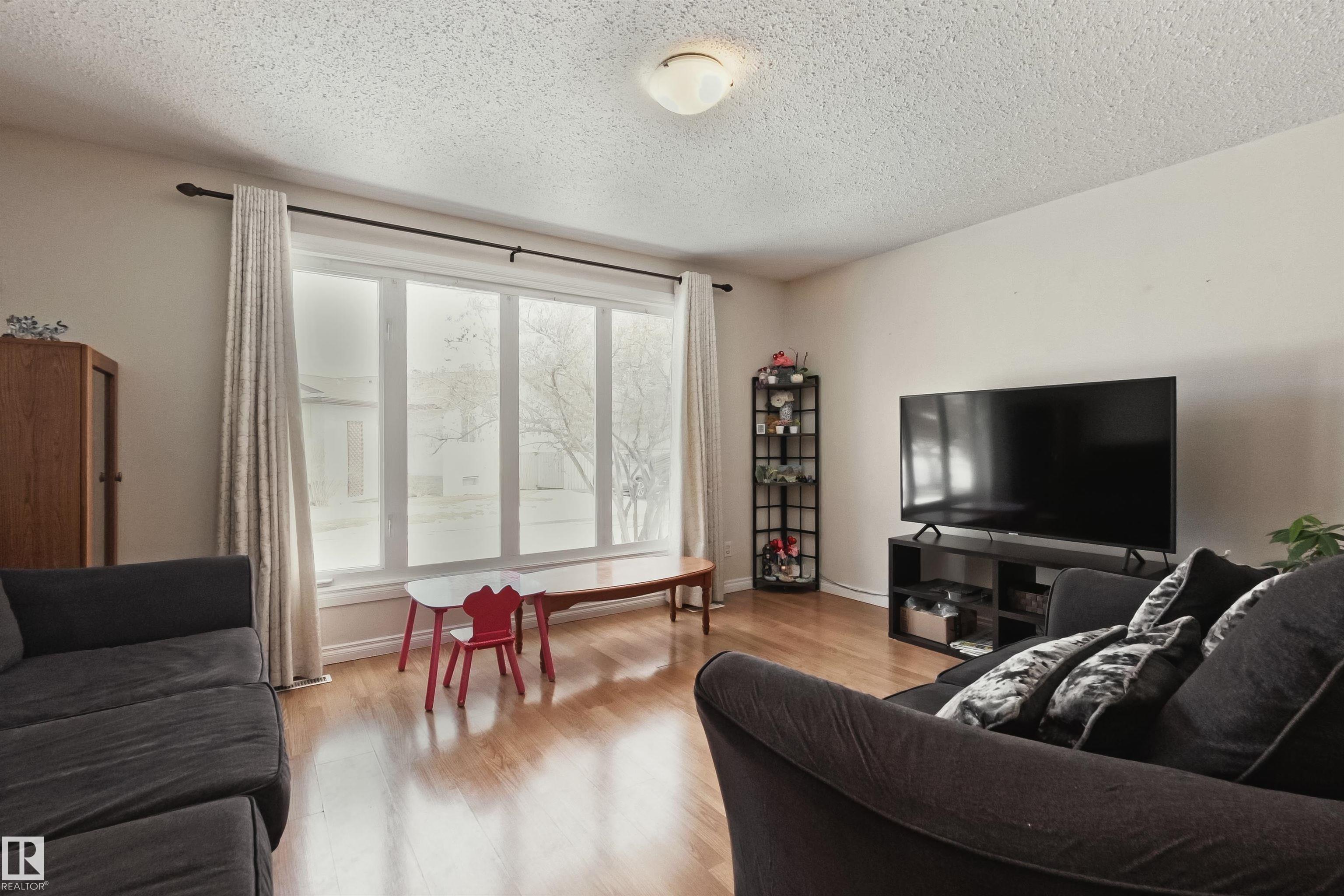 https://zimg.paragon.ice.com/ParagonImages/Property/PM/RAE/225393641/6/0/0/aeab2e3ab2ed1dc6f2648f9c373e146f/1/69a4cfa0c54a0994a70a18ed43ef3bd1/225393641-716f711f-122f-408c-a82f-6ac060b790b2.JPG