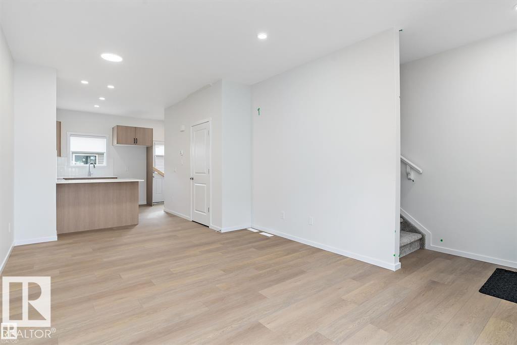 Photo 6 at 4277 Kinglet Drive NW, Kinglet Gardens, Edmonton