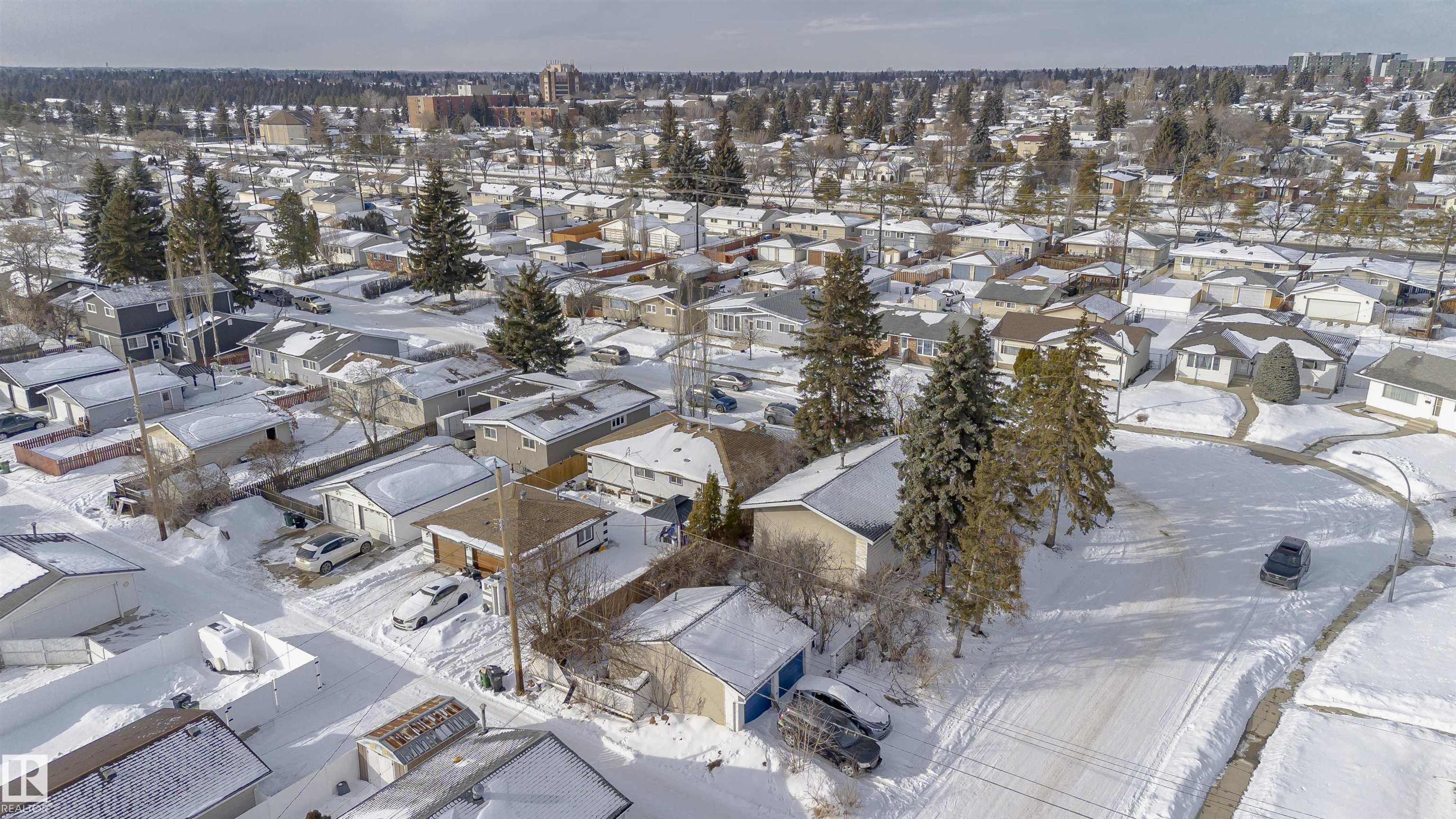 Photo 15 at 13512 71 Street NW, Delwood, Edmonton