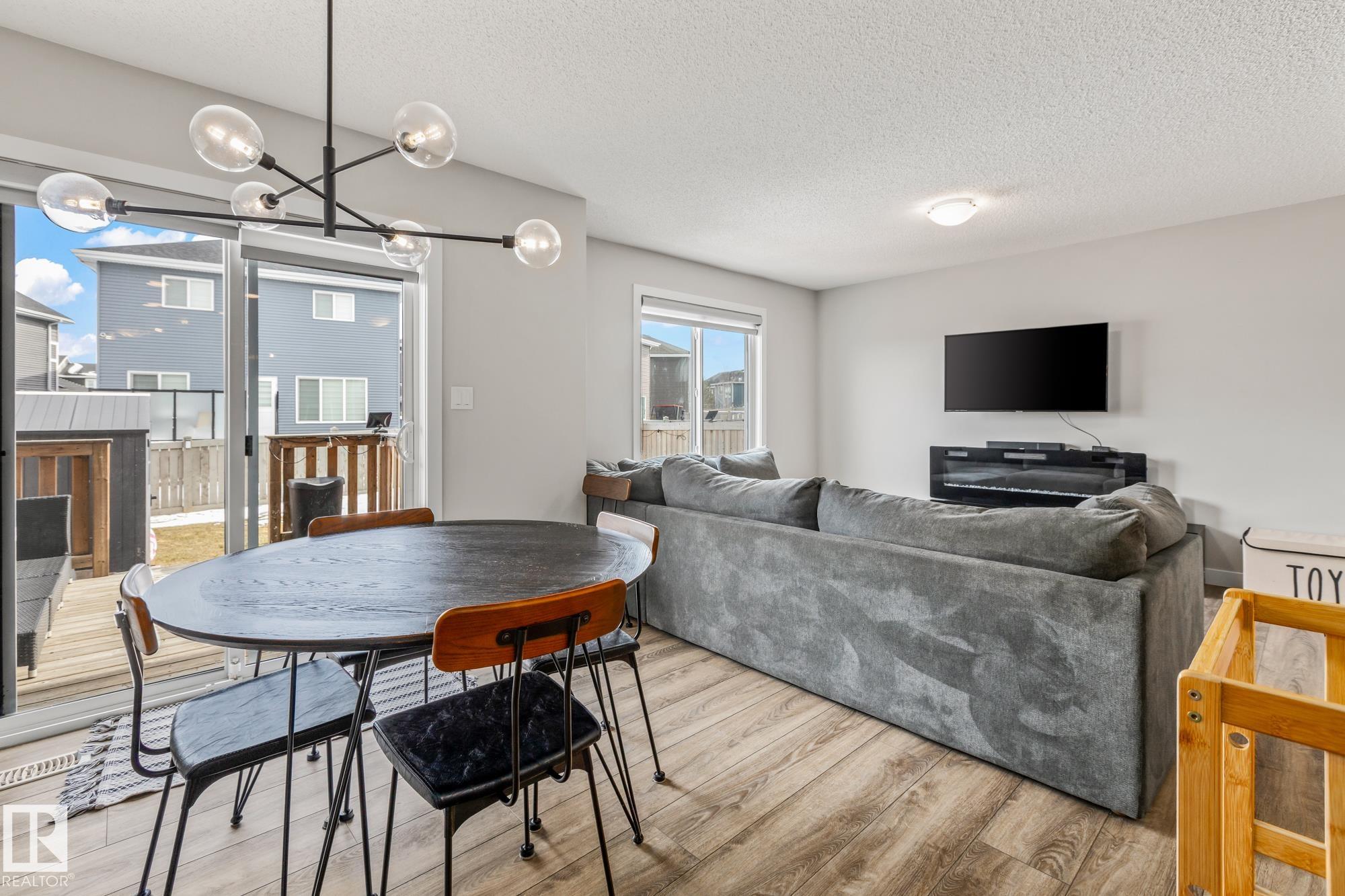 Photo 12 at 856 Ebbers Crescent NW, Ebbers, Edmonton