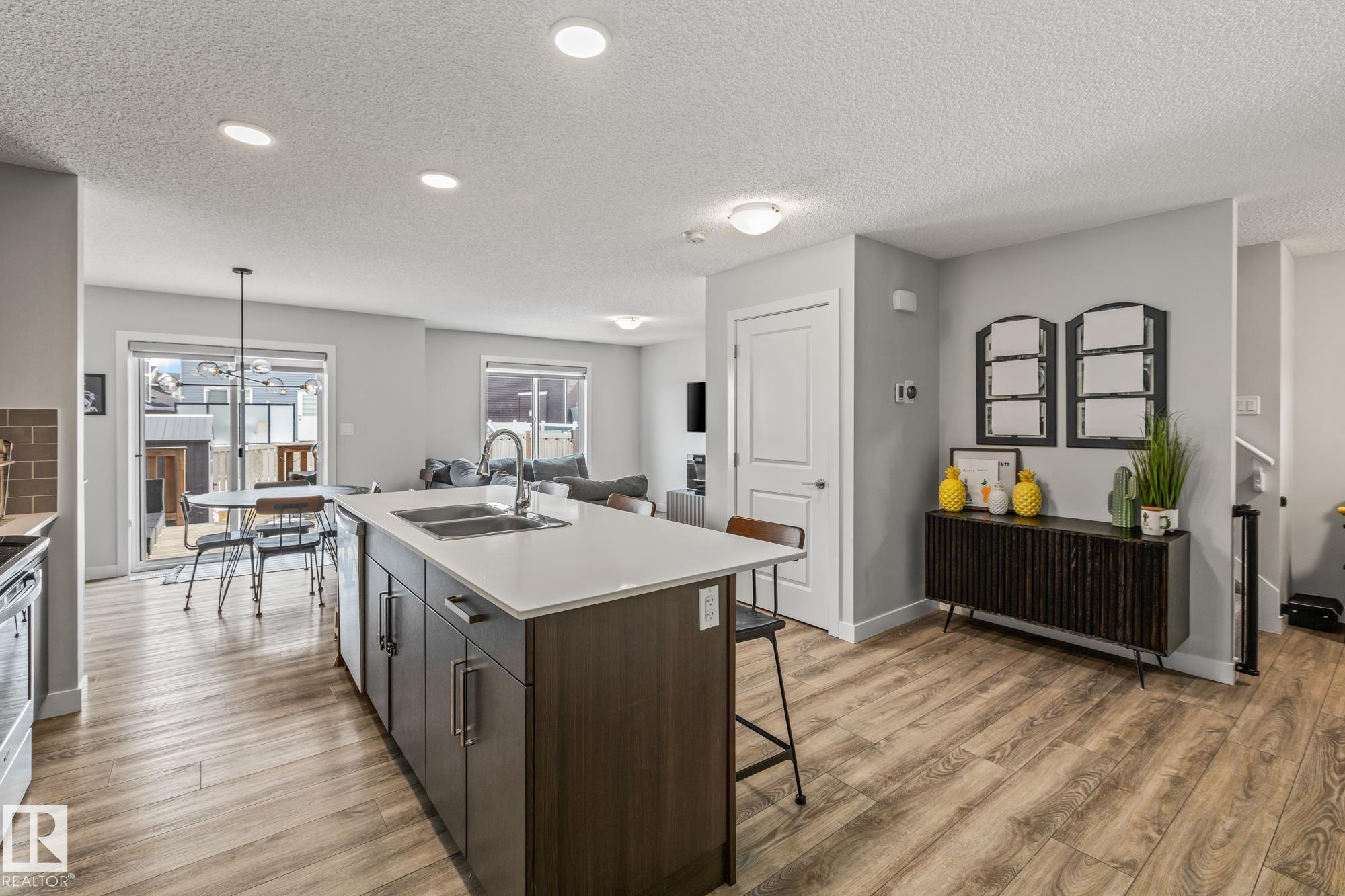 Photo 6 at 856 Ebbers Crescent NW, Ebbers, Edmonton