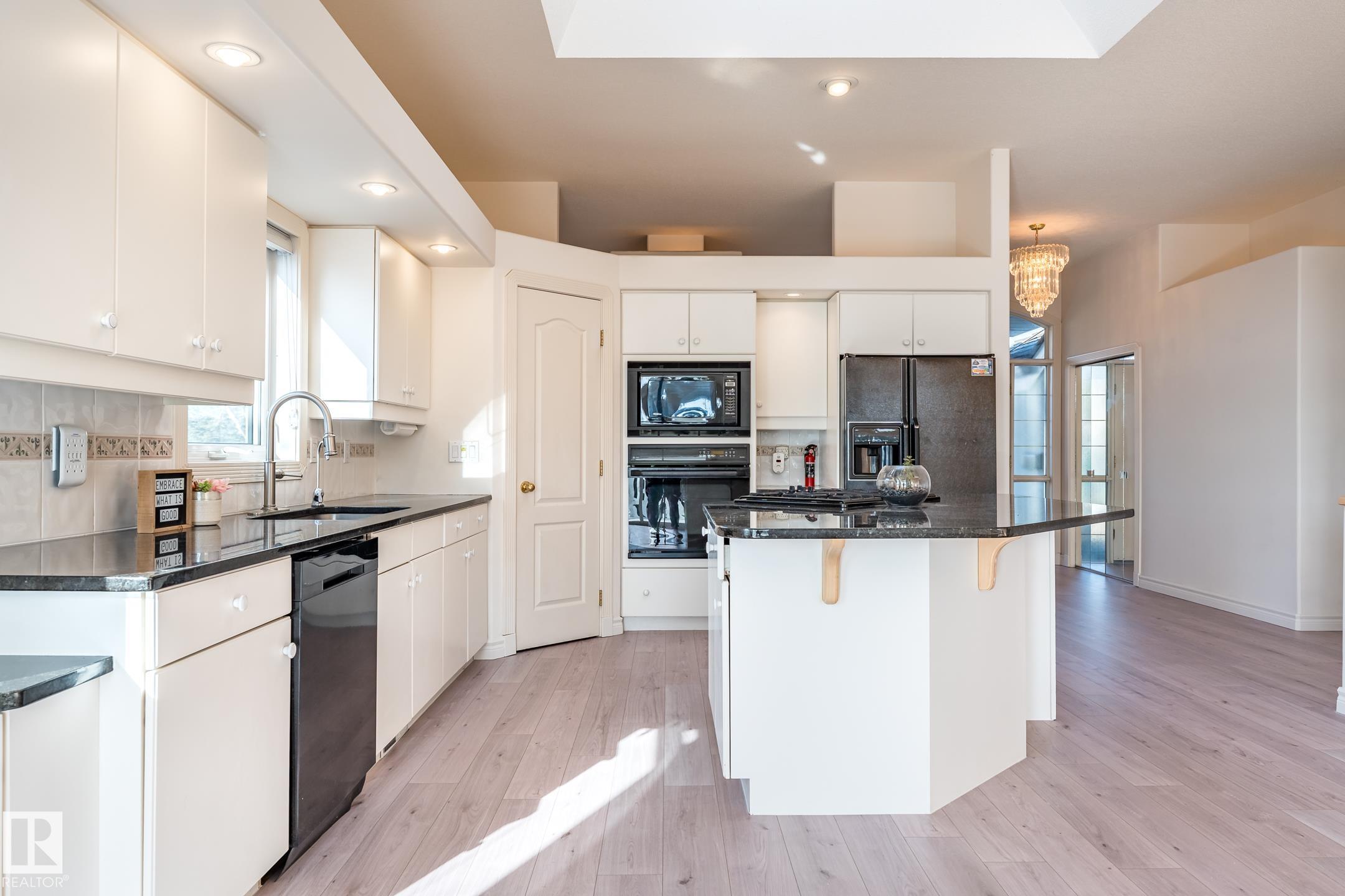 Photo 17 at 189 Blackburn Drive W SW, Blackburne, Edmonton