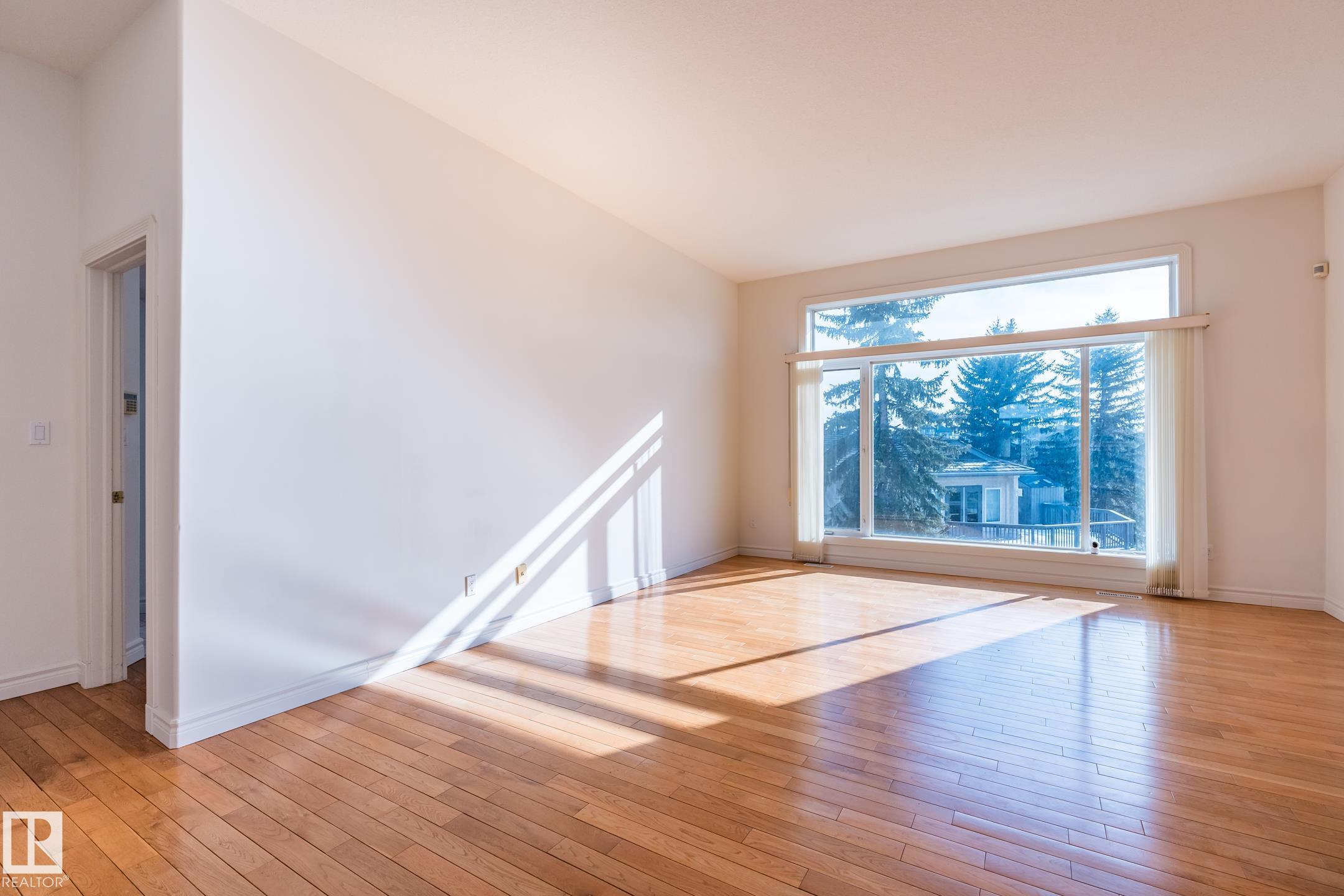 Photo 26 at 189 Blackburn Drive W SW, Blackburne, Edmonton