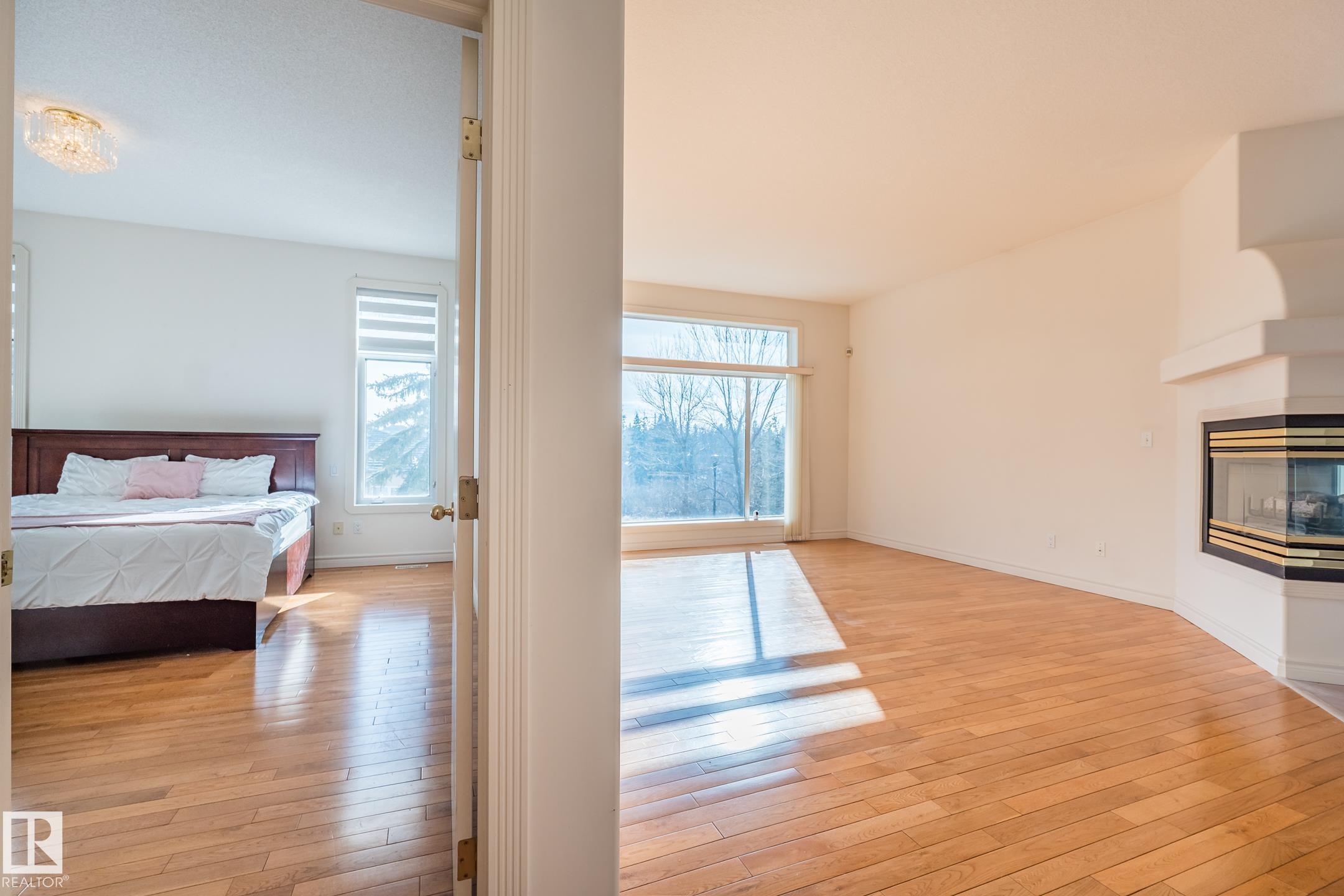 Photo 31 at 189 Blackburn Drive W SW, Blackburne, Edmonton