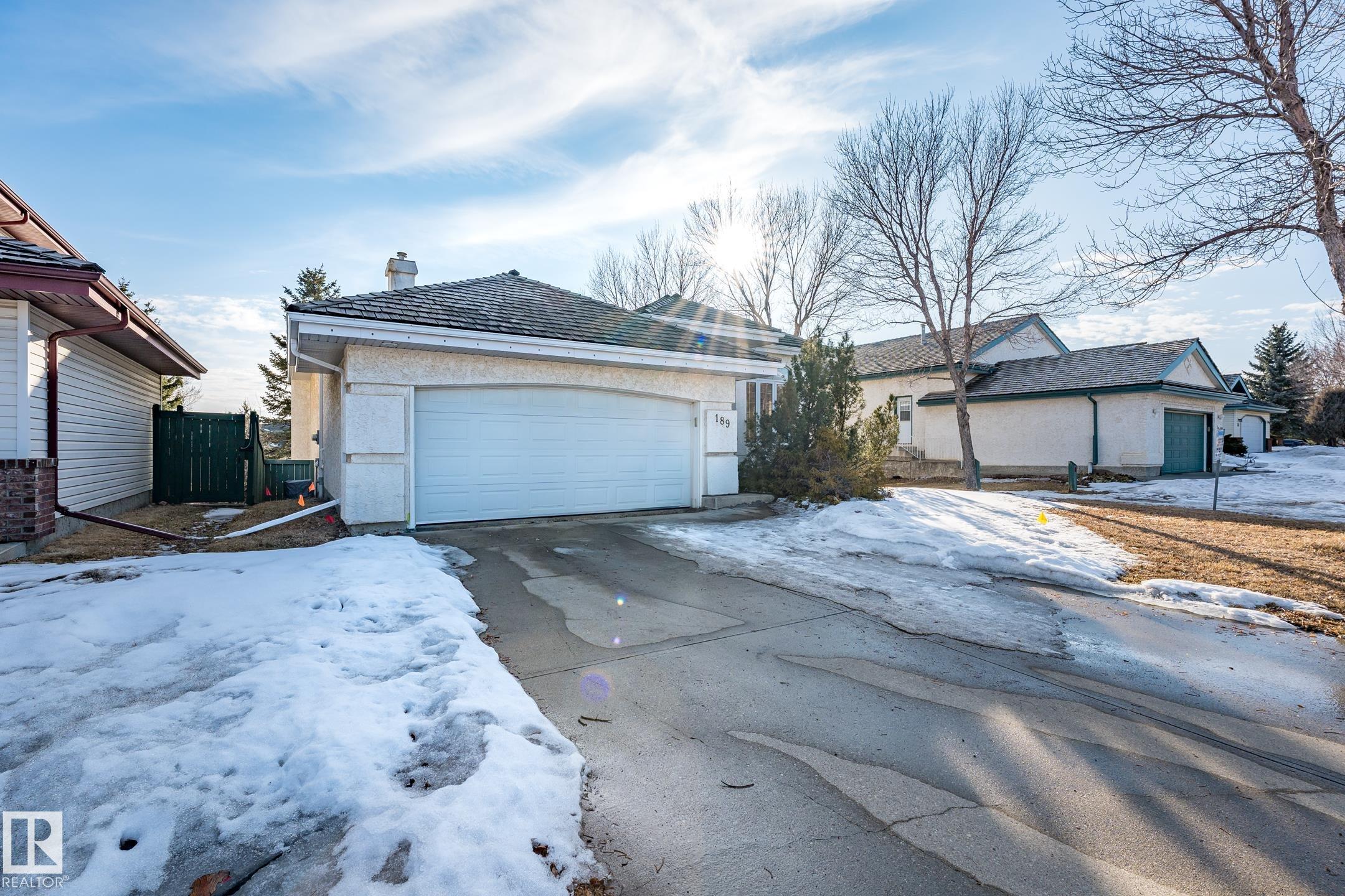 189 Blackburn Drive W SW, Blackburne, Edmonton