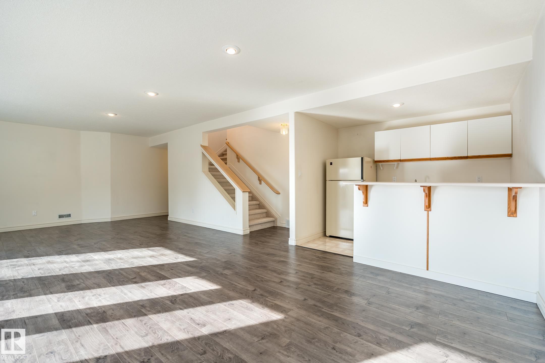 Photo 49 at 189 Blackburn Drive W SW, Blackburne, Edmonton