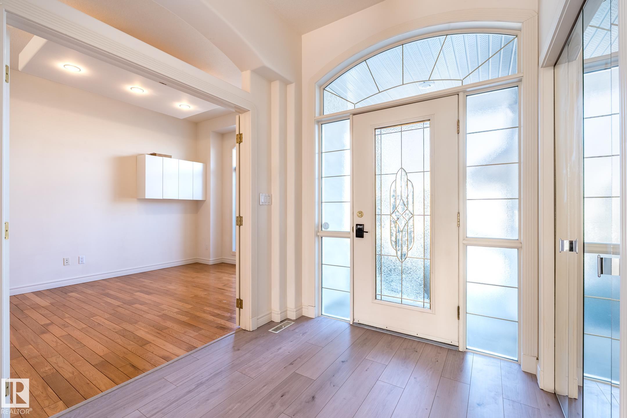 Photo 10 at 189 Blackburn Drive W SW, Blackburne, Edmonton