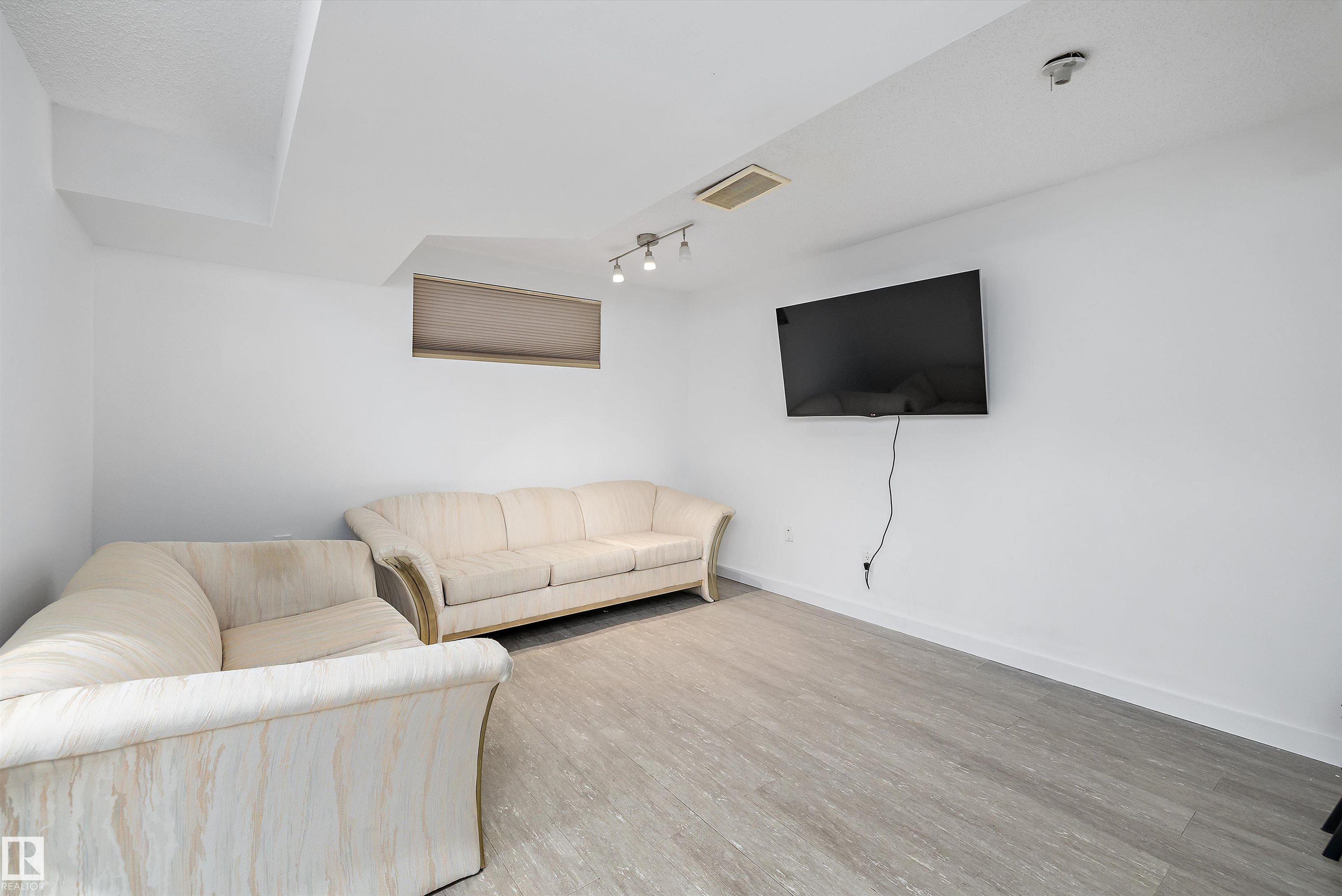 Photo 23 at 16304 43 Street NW, Brintnell, Edmonton