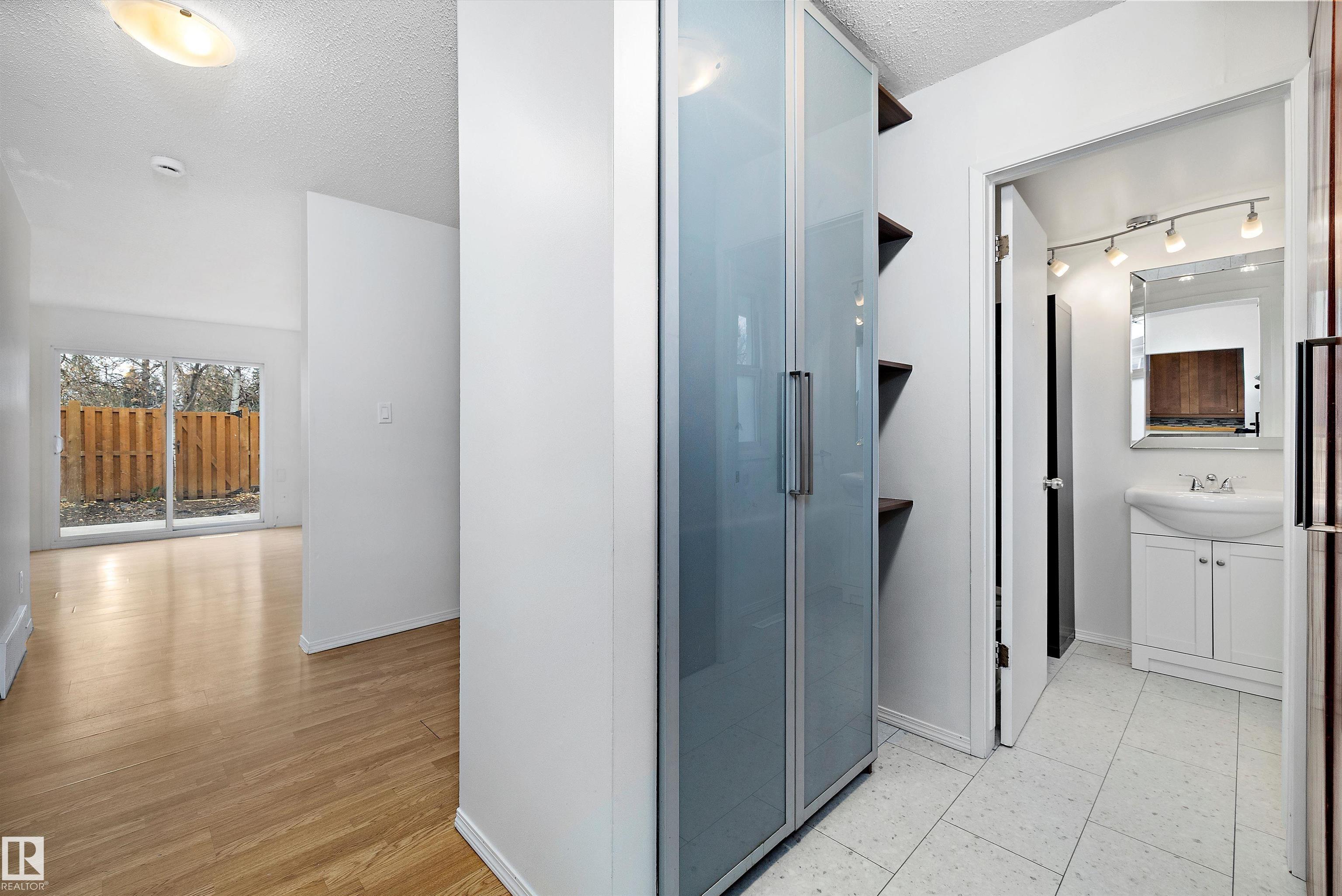 https://zimg.paragon.ice.com/ParagonImages/Property/PM/RAE/225393687/16/0/0/7e907d4954d31dcaafc5ff4877ce23f1/1/99ecab9cc5587d276d94f322315e1ad4/225393687-85BEB3AF-E3DC-4047-B9D6-22833DEB5464.JPG