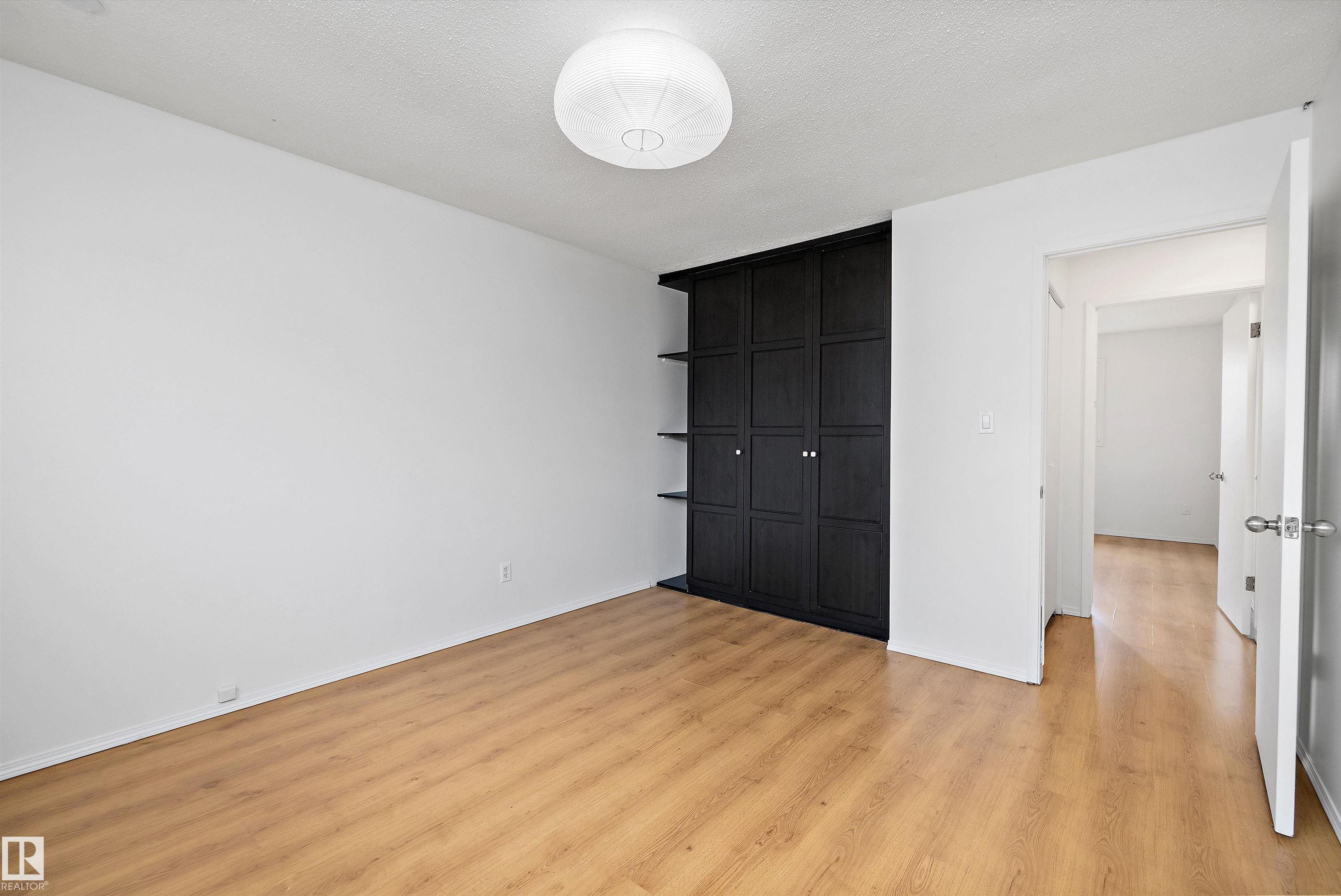 https://zimg.paragon.ice.com/ParagonImages/Property/PM/RAE/225393687/32/0/0/b2d0571d16c44be5a393666862073b0b/1/99ecab9cc5587d276d94f322315e1ad4/225393687-B6D7E73C-D29B-4111-9847-763B3A9C10CB.JPG