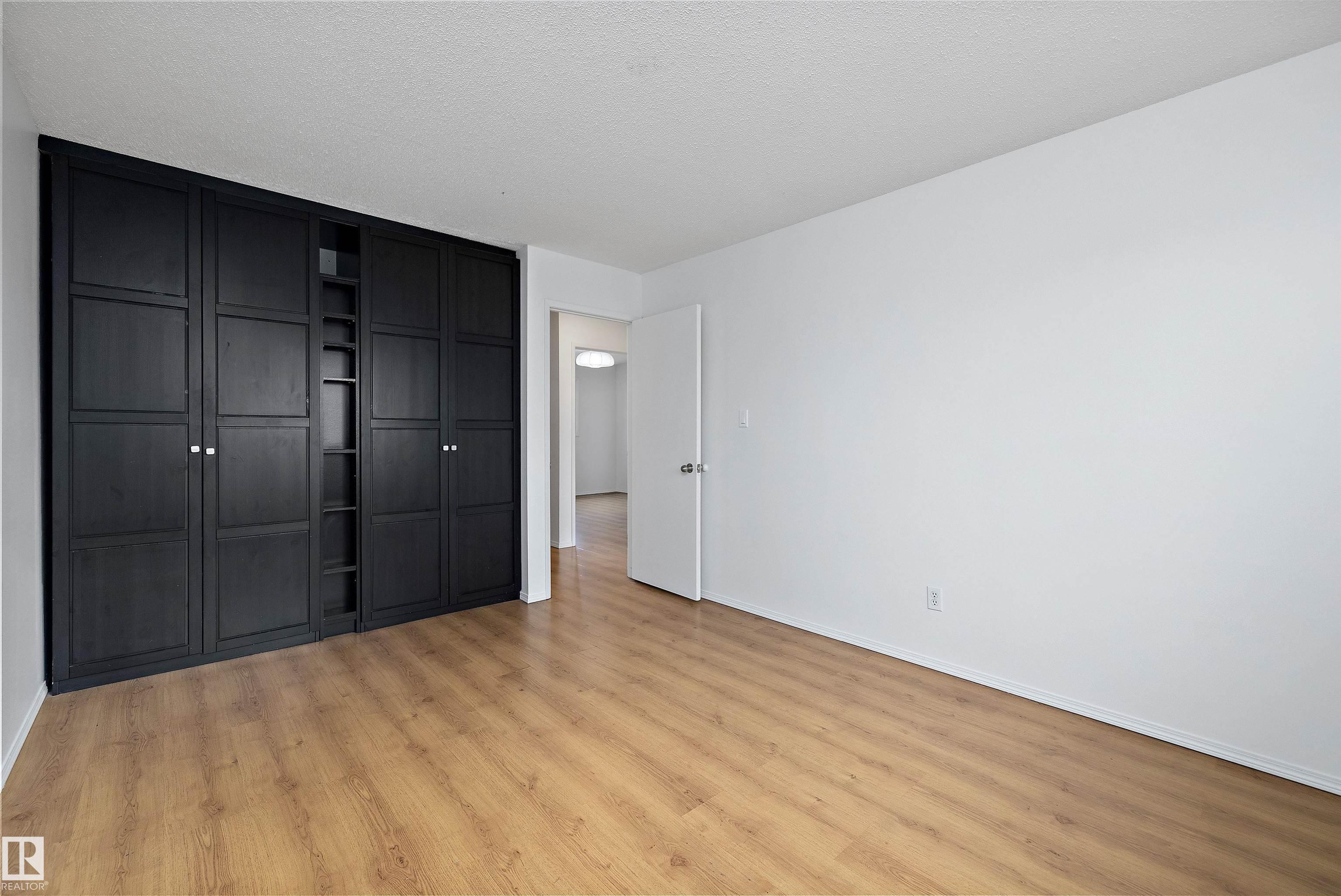 https://zimg.paragon.ice.com/ParagonImages/Property/PM/RAE/225393687/40/0/0/373290a0b165109383388a1a2858845c/1/99ecab9cc5587d276d94f322315e1ad4/225393687-917FB3D3-B645-442B-913B-5951E123956A.JPG