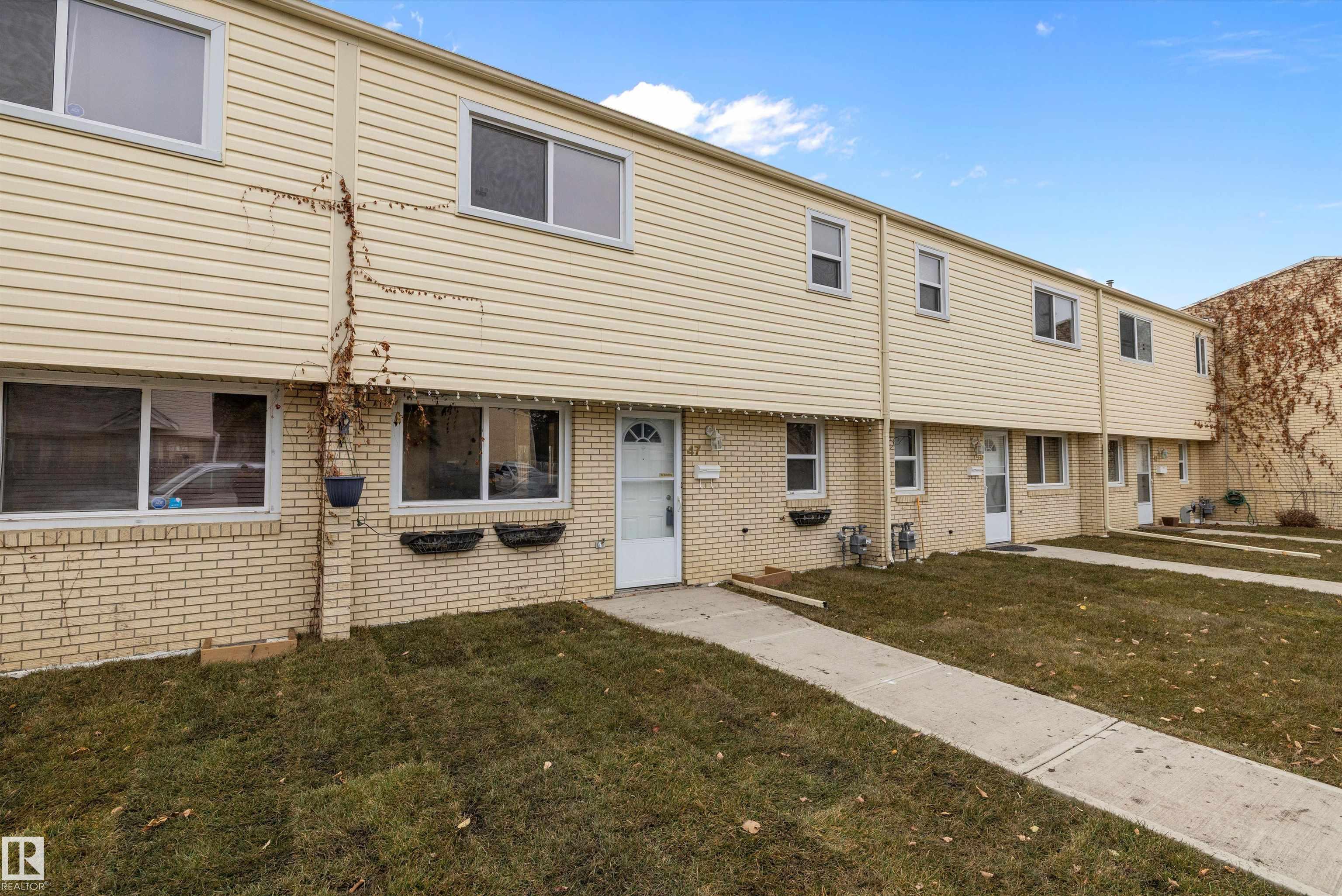 https://zimg.paragon.ice.com/ParagonImages/Property/PM/RAE/225393687/56/0/0/7274d199be5211525b7f0e6d4a19907b/1/99ecab9cc5587d276d94f322315e1ad4/225393687-720328F0-A6E5-4CCA-A62B-265CF8E9A000.JPG