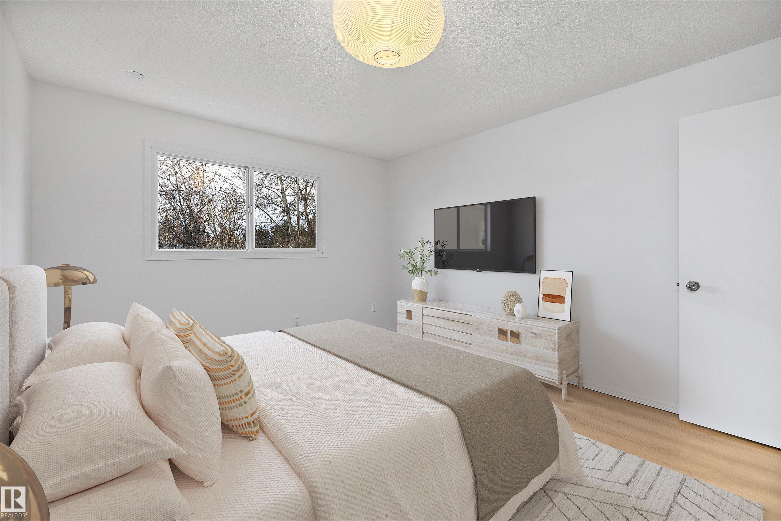 https://zimg.paragon.ice.com/ParagonImages/Property/PM/RAE/225393687/7/0/0/2ce6bc40513bcdb228e660be5ebd10eb/1/99ecab9cc5587d276d94f322315e1ad4/225393687-6DFA2458-8719-46C6-B078-3809B857686A.JPG