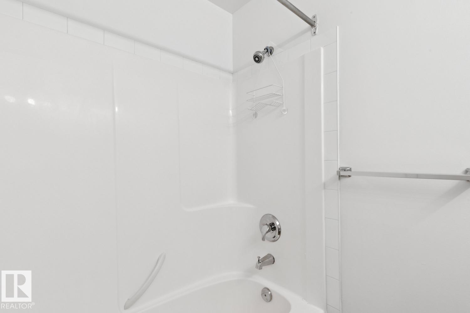 https://zimg.paragon.ice.com/ParagonImages/Property/PM/RAE/225393700/24/0/0/bb90e56ae60a50a3cffec8b92b5c897c/1/ab156af97a592f932a41c789a6f04449/225393700-212ffd1f-088f-4736-aefb-d81308ebc817.JPG