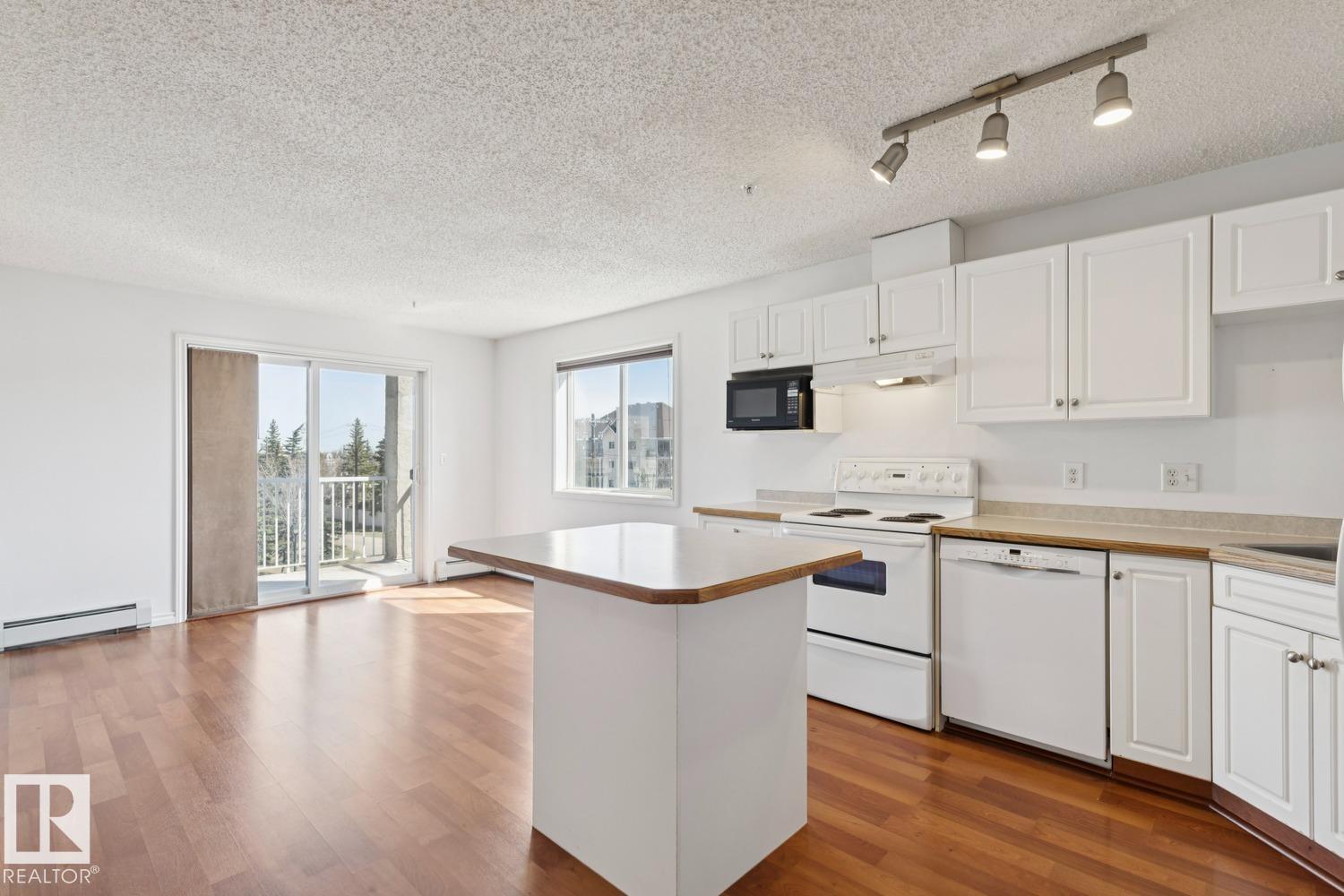 https://zimg.paragon.ice.com/ParagonImages/Property/PM/RAE/225393700/8/0/0/2656f48108fcced6223032491fc43cc5/1/ab156af97a592f932a41c789a6f04449/225393700-744282fc-85ec-42f3-afa3-dc3db5db13d1.JPG