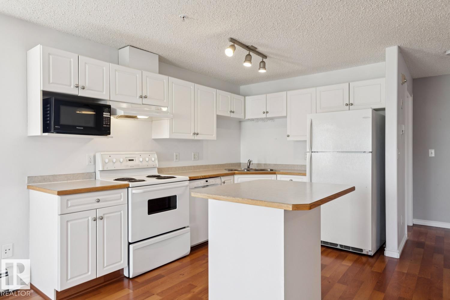 https://zimg.paragon.ice.com/ParagonImages/Property/PM/RAE/225393700/9/0/0/6e149f3d5d6d30b64a187fce7719e3fc/1/ab156af97a592f932a41c789a6f04449/225393700-d543fa05-7ced-405b-8ef1-0e350d45c8a4.JPG
