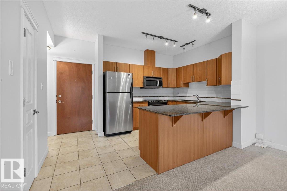 303 - 10333 112 Street NW, Wîhkwêntôwin, Edmonton