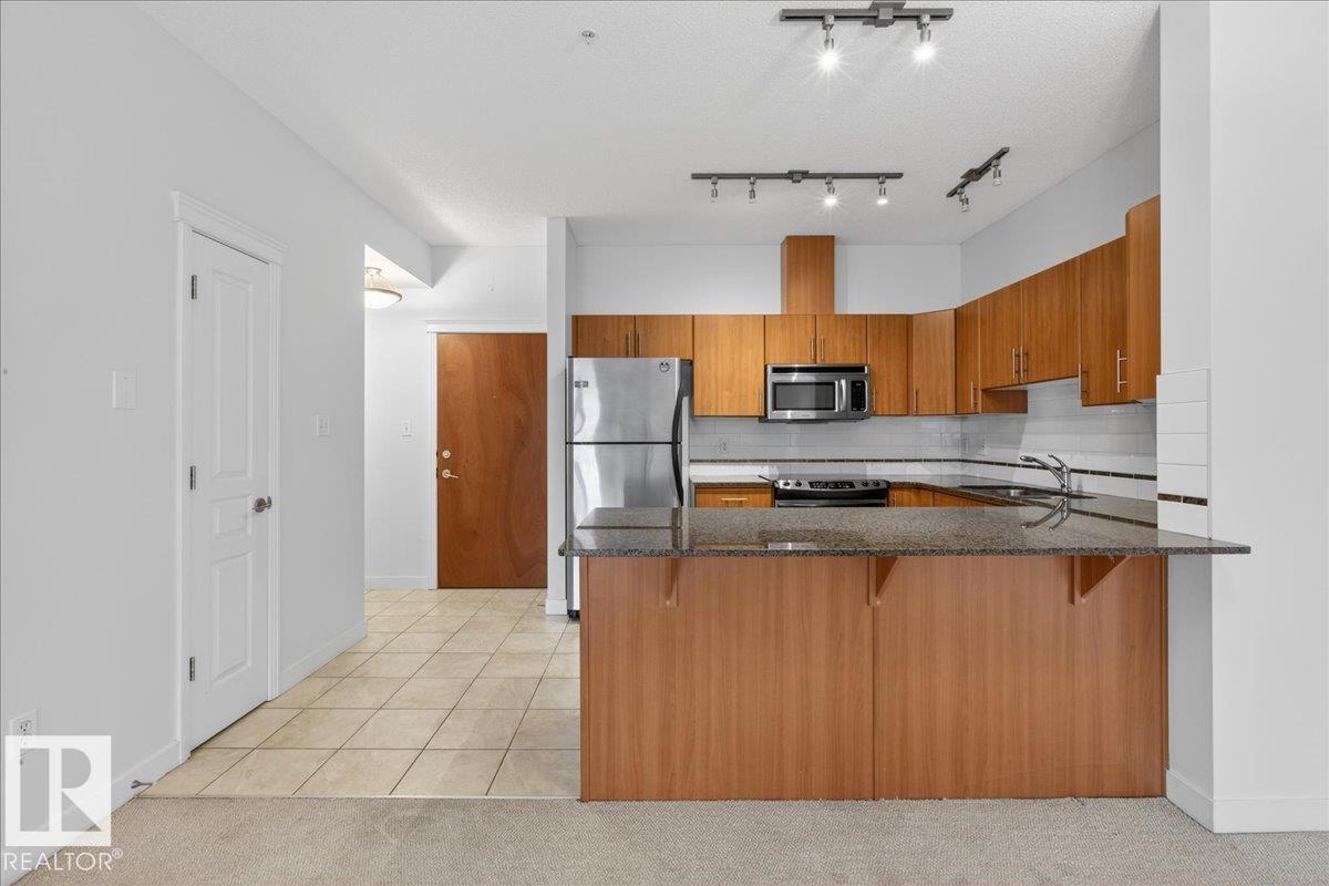 303 - 10333 112 Street NW, Wîhkwêntôwin, Edmonton