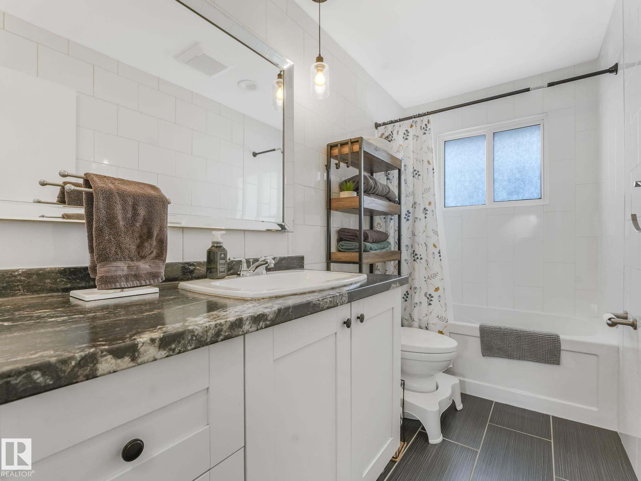 Photo 34 at 7336 149a Avenue NW, Kilkenny, Edmonton