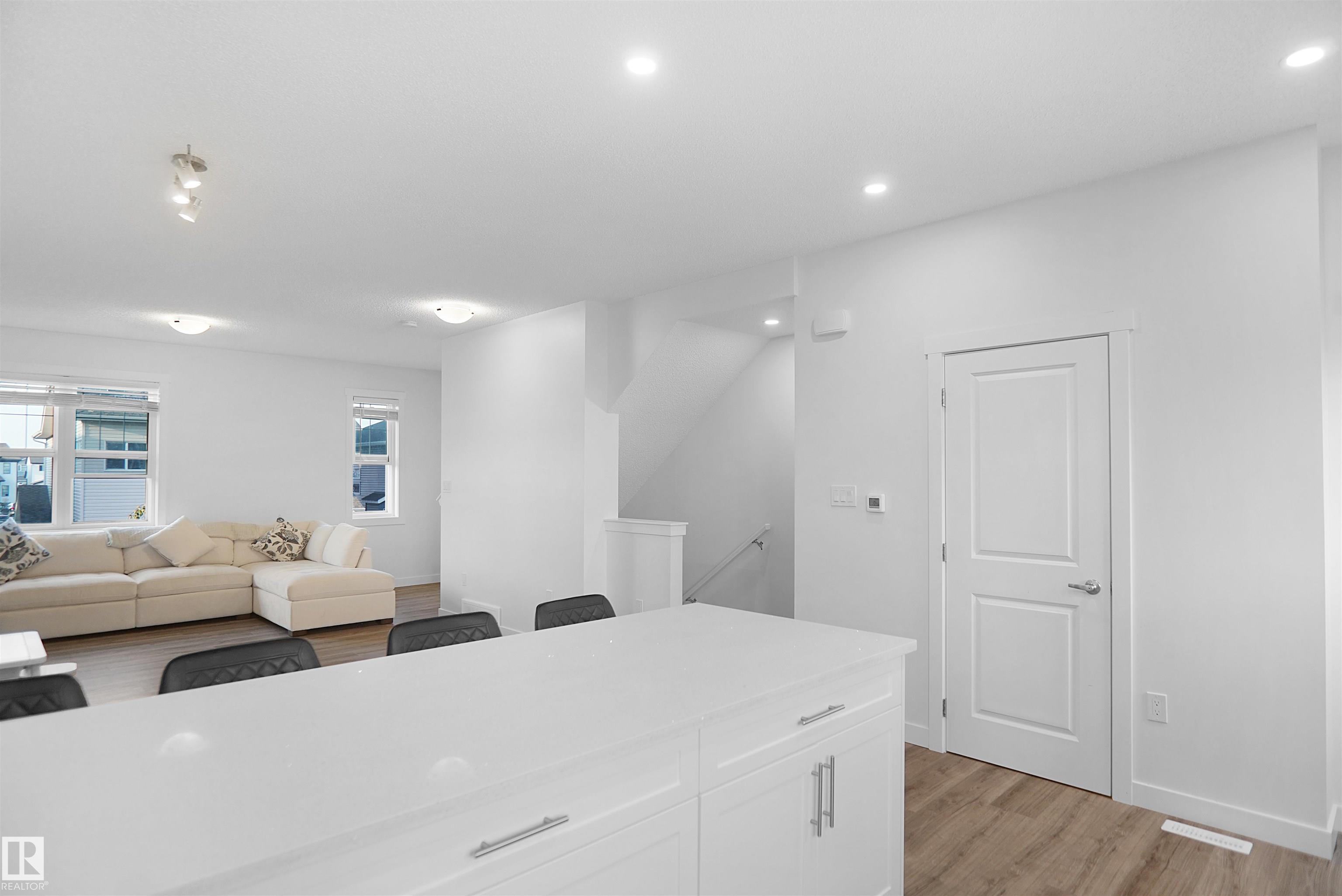 Photo 12 at 19 - 903 Crystallina Nera Way NW, Crystallina Nera West, Edmonton