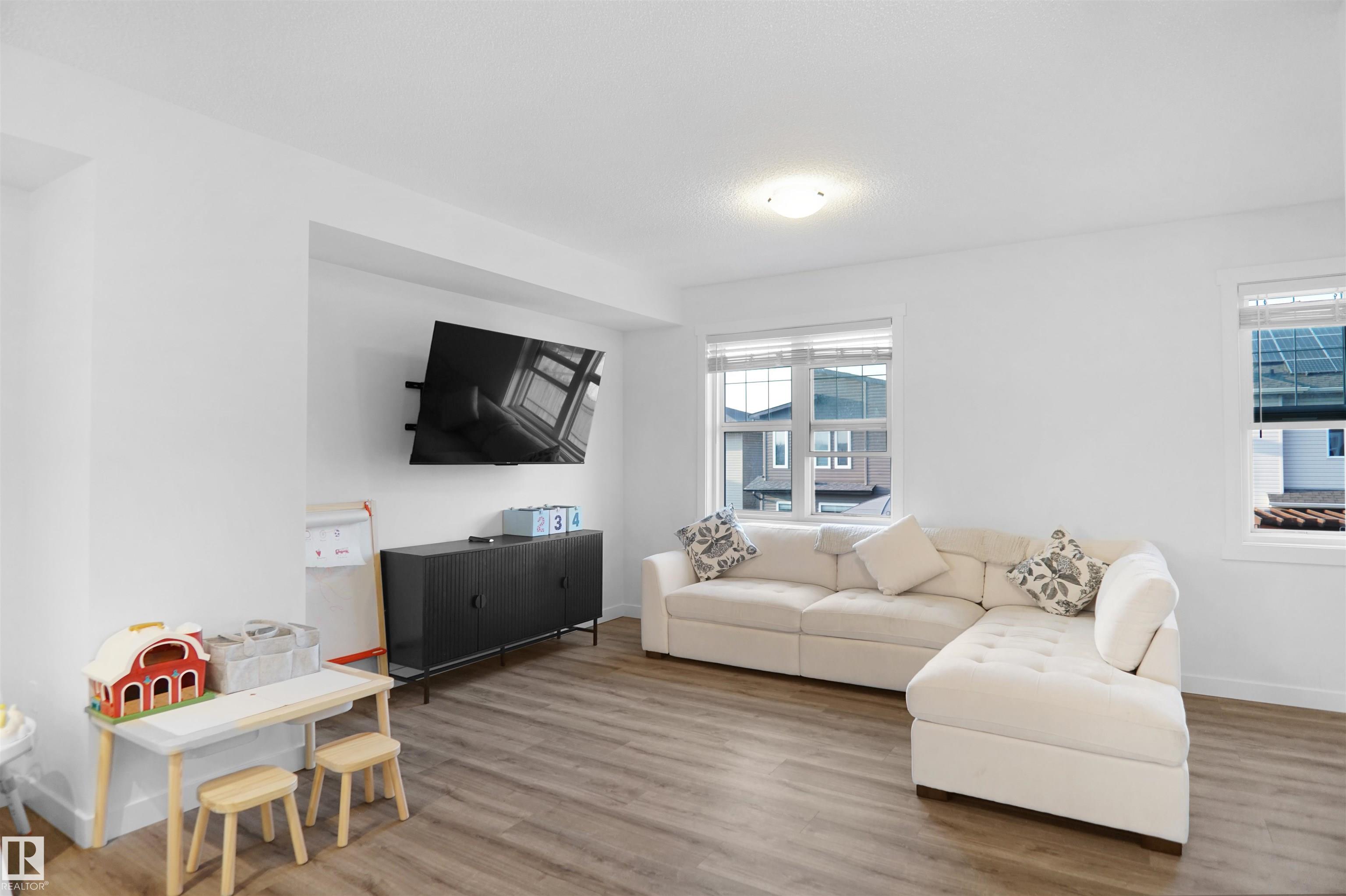 Photo 8 at 19 - 903 Crystallina Nera Way NW, Crystallina Nera West, Edmonton