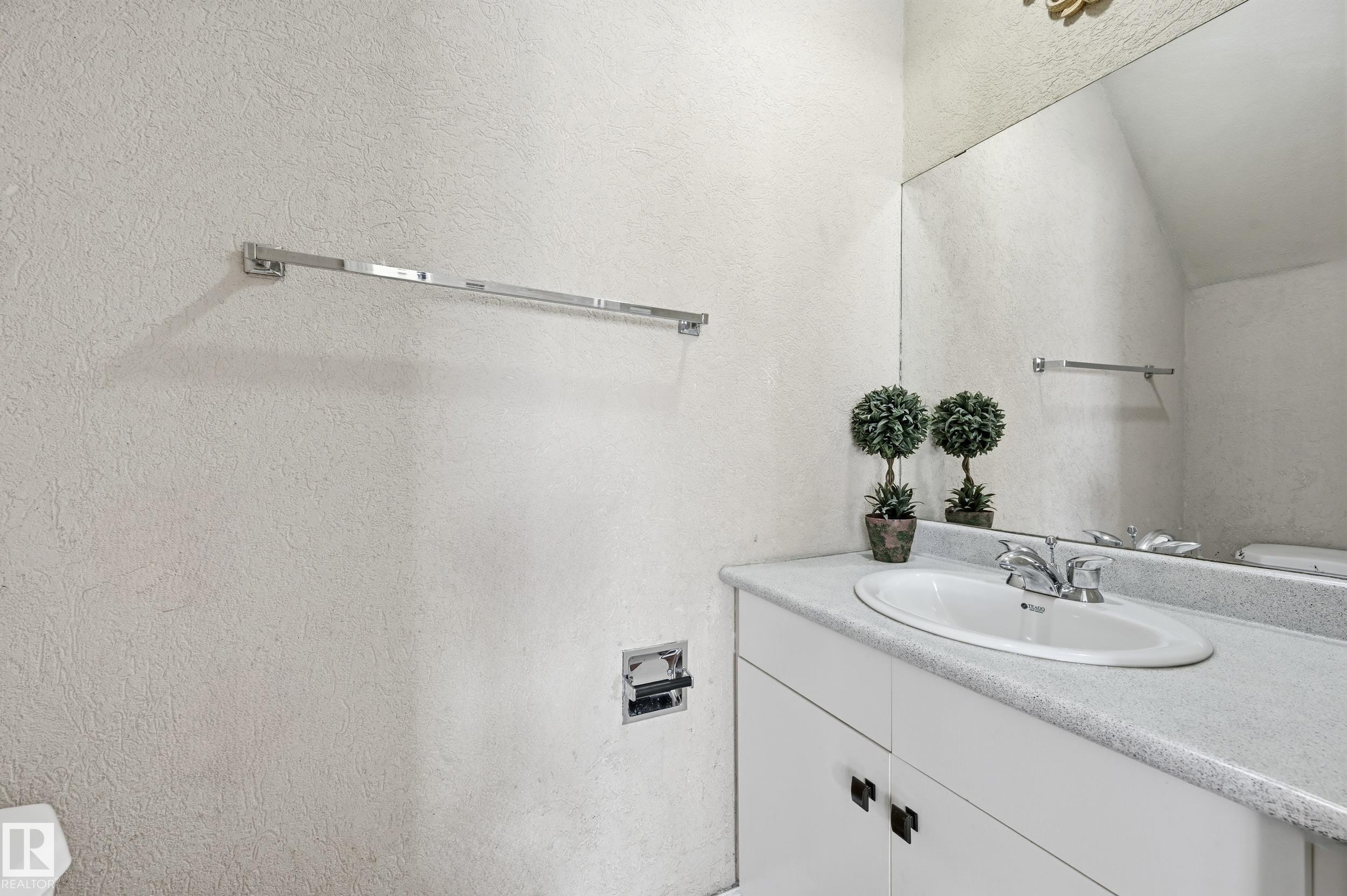 Photo 12 at 14530 52 Street NW, Casselman, Edmonton